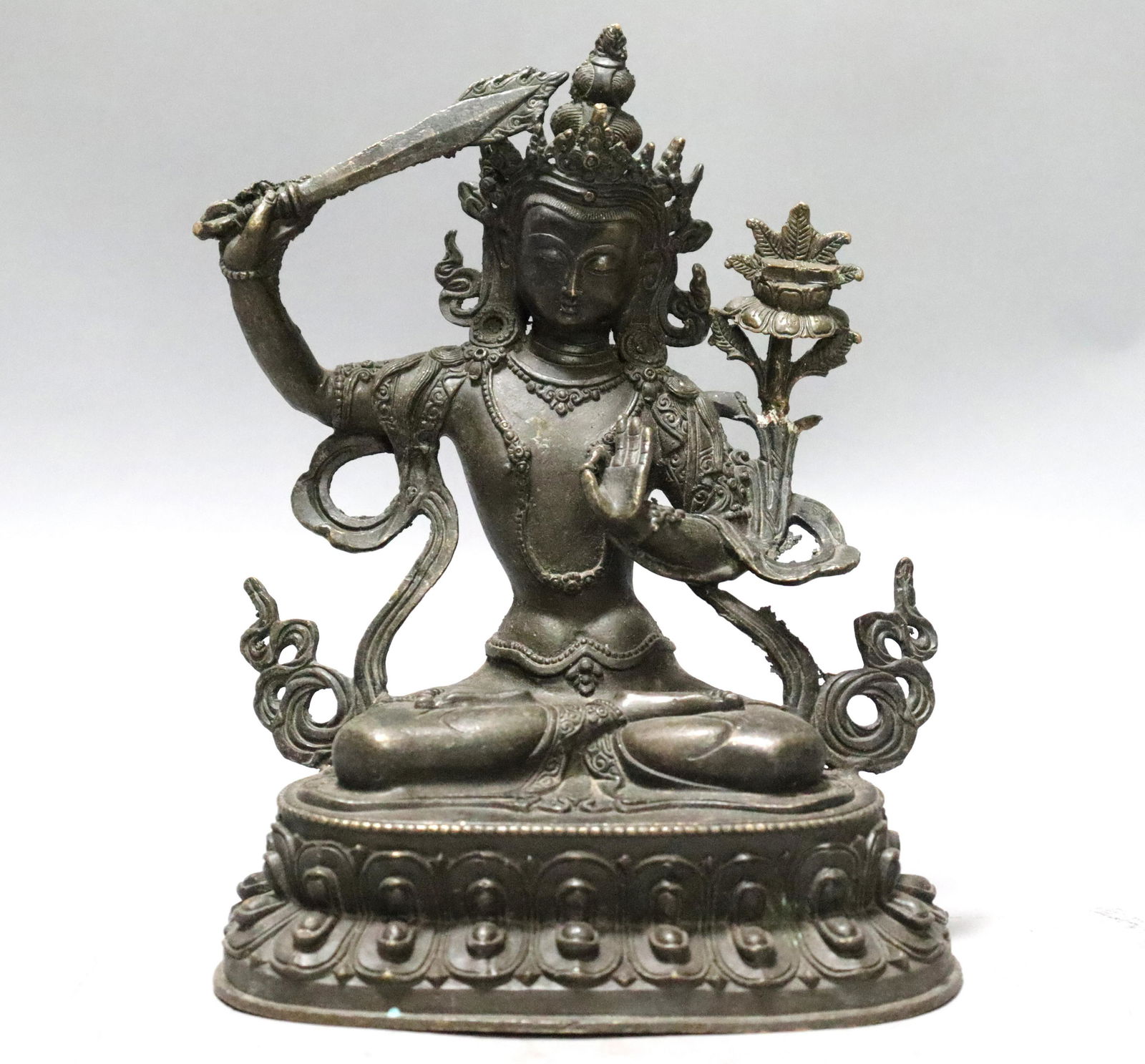 Chinese bronze carved buddha (1 of 9)