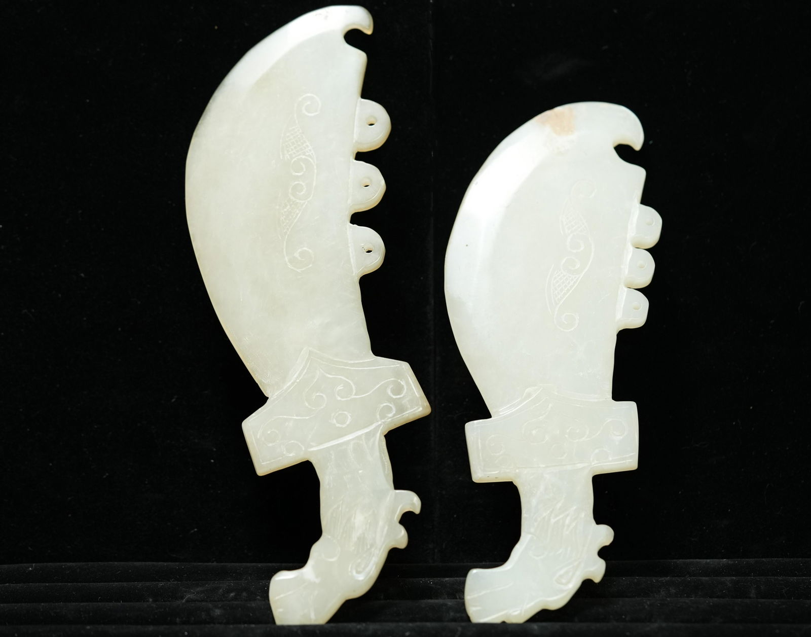 2 pcs Chinese jade axe (1 of 6)