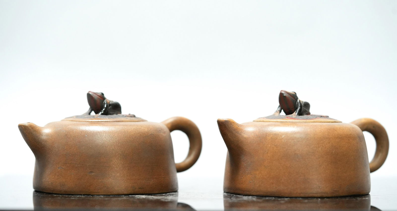 2 pcs Chinese fine clay teapot (1 of 6)
