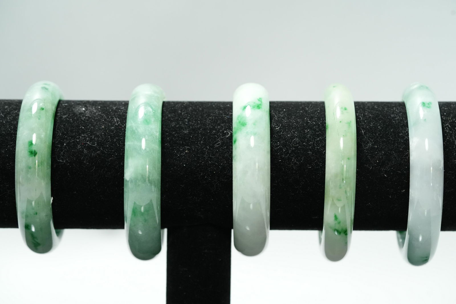 5 pcs Chinese jadeite bangles (1 of 6)