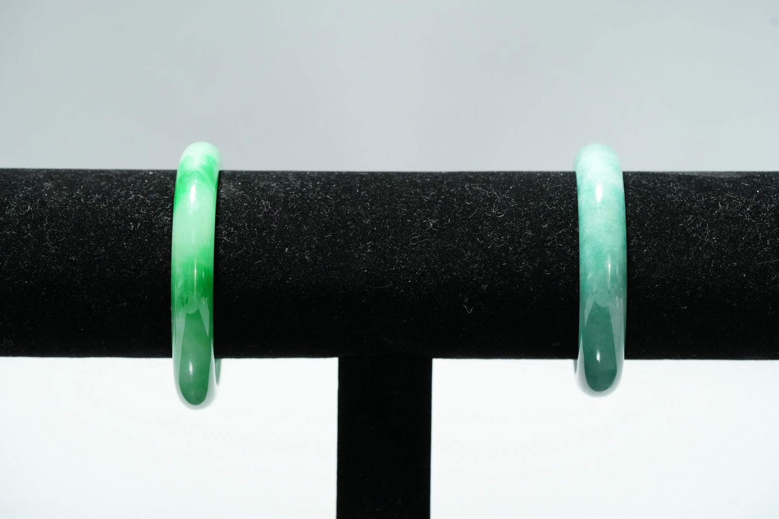 2 pcs Chinese apple green bangle (1 of 6)