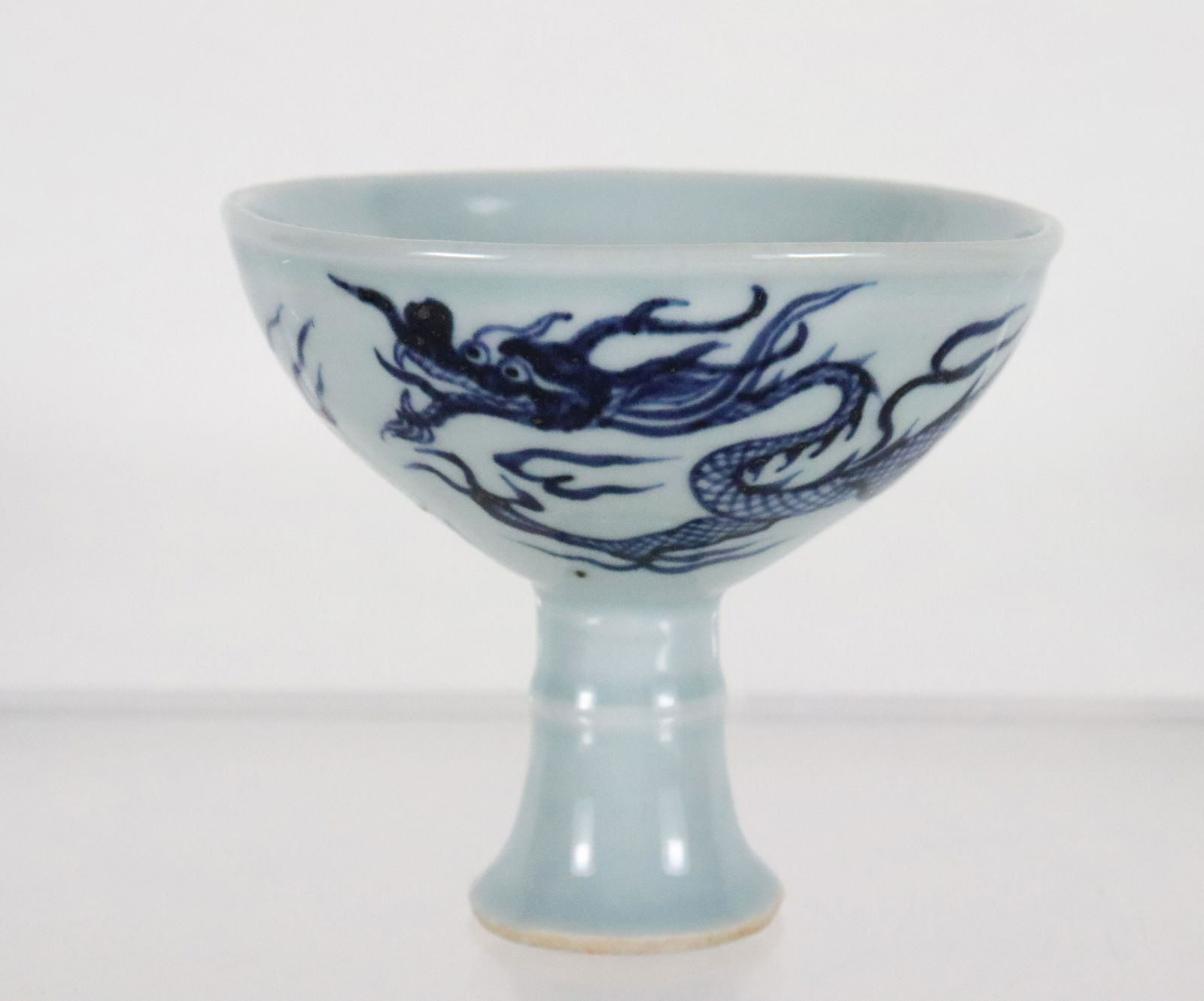 Chinese important b/w stem cup (1 of 6)