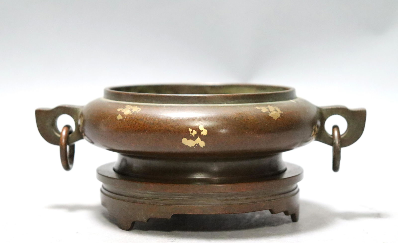 Chinese large bronze censer (1 of 7)