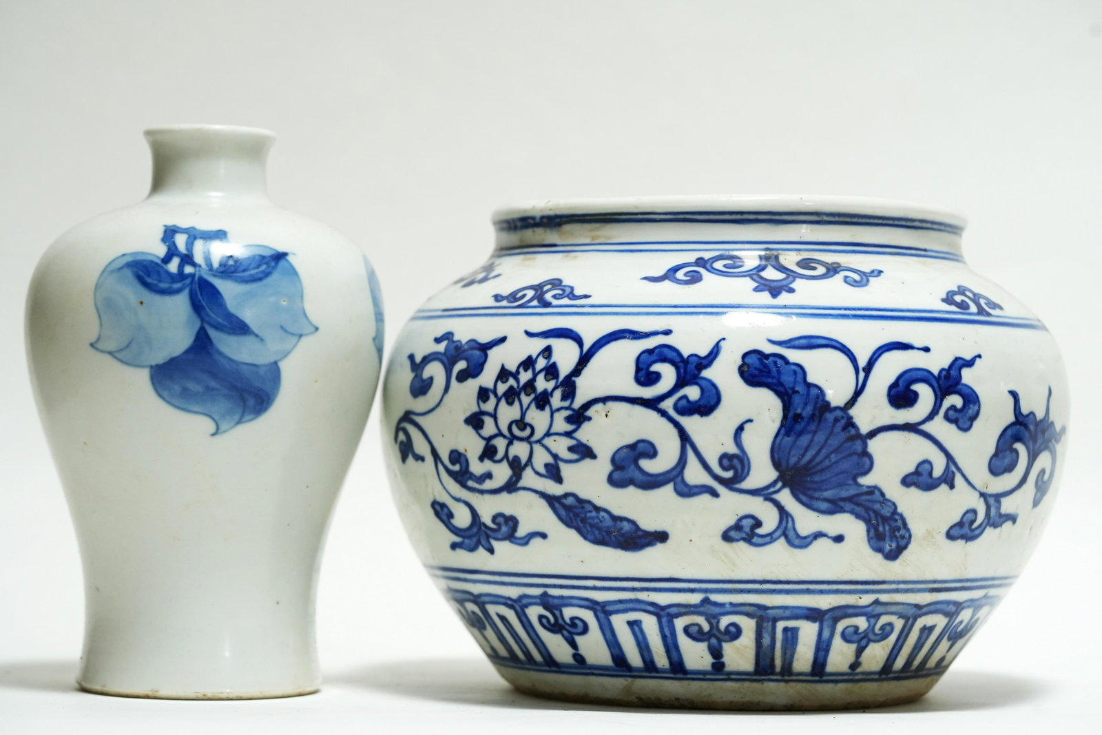 2 pcs Chinese b/w items (1 of 6)