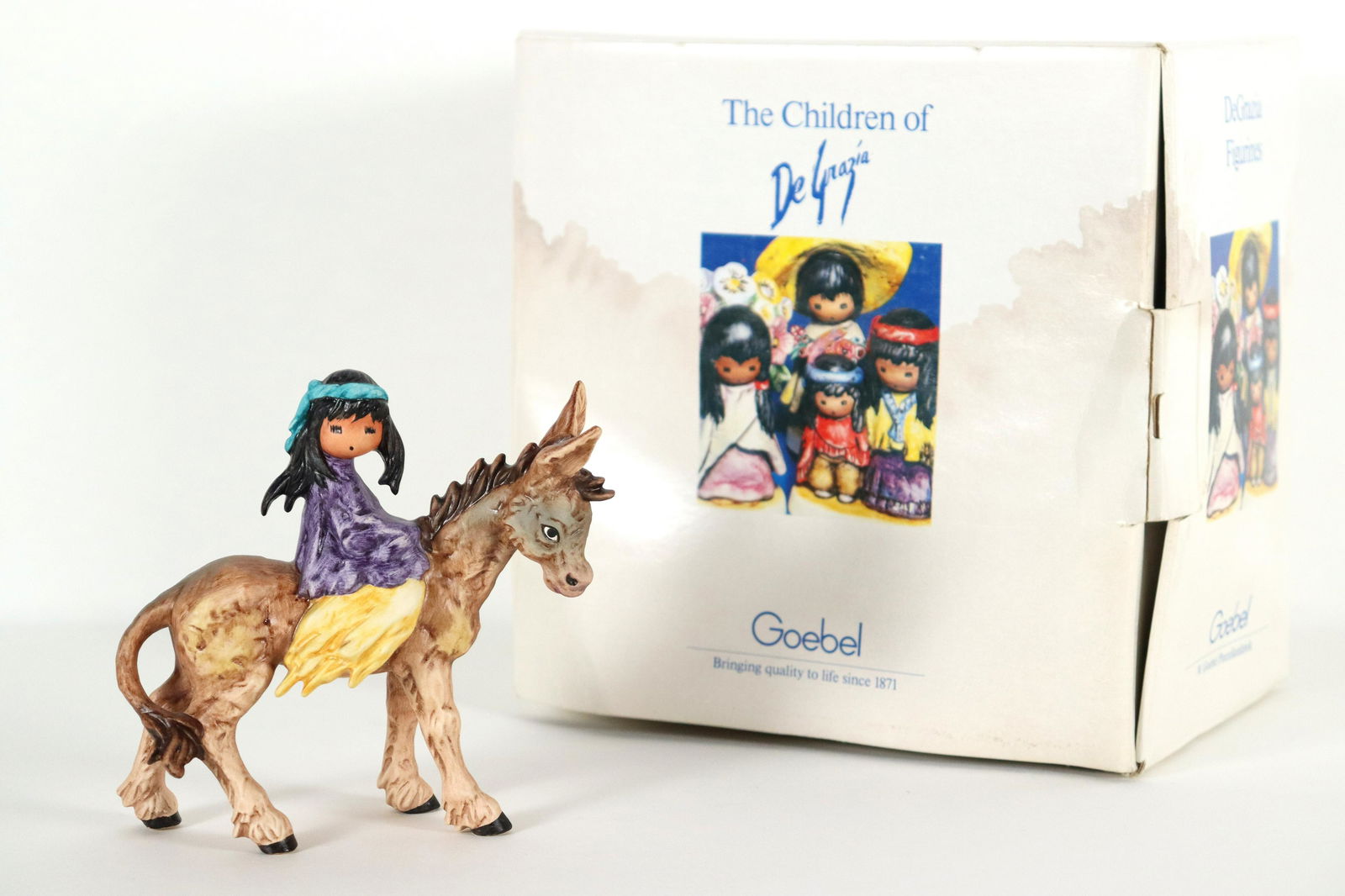 Rare Goebel fine figurine: Rare vintage Goebel DeGrazia fine figurine. Limited 3,500 pieces. H: 4.8" x W: 4.75."