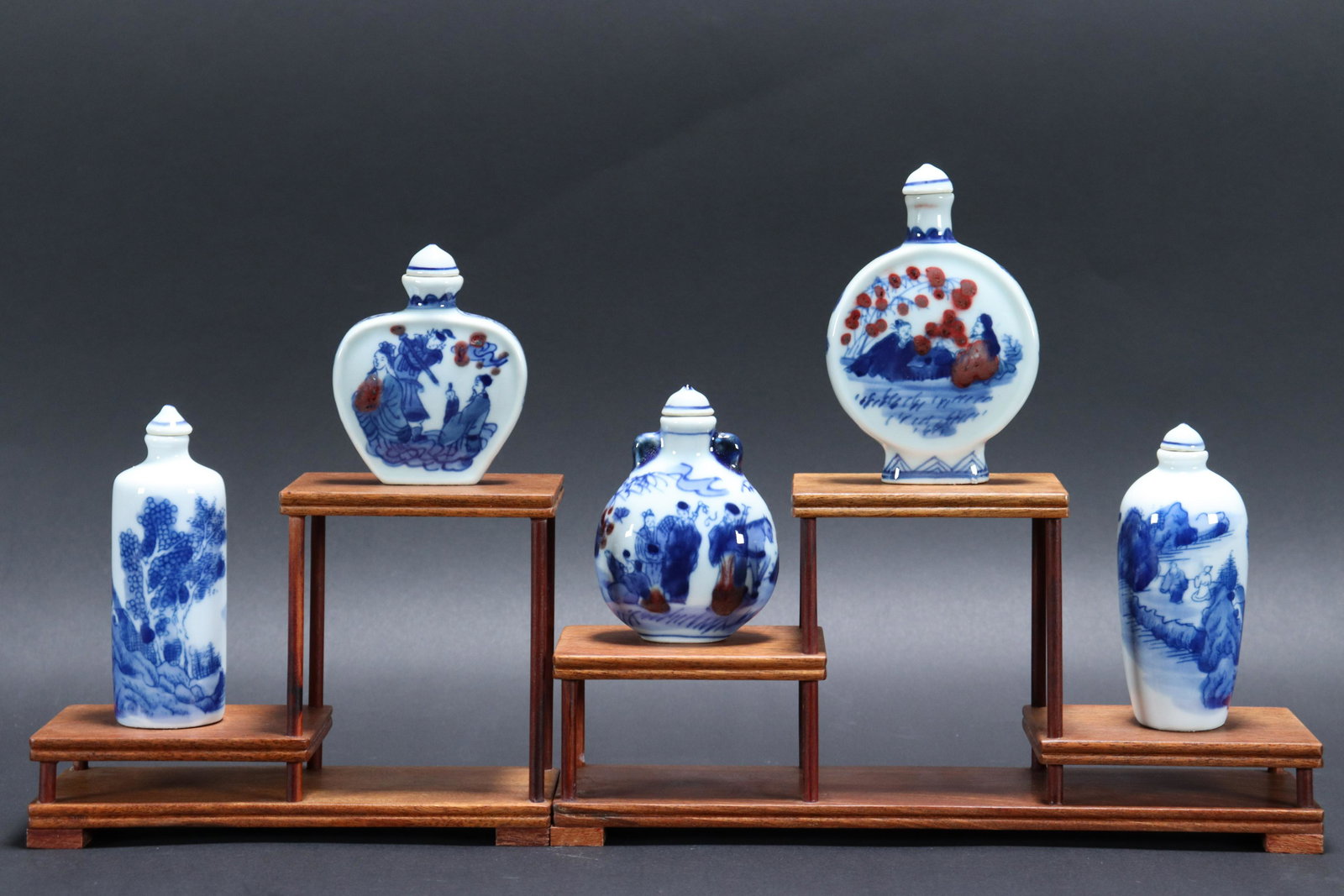 5 pcs Chinese snuff bottles (1 of 6)
