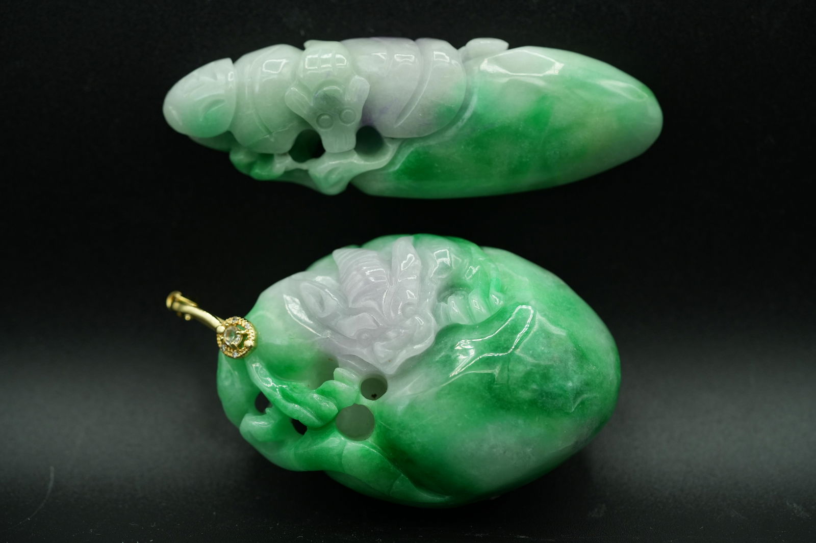 2 pcs Chinese jadeite items (1 of 6)