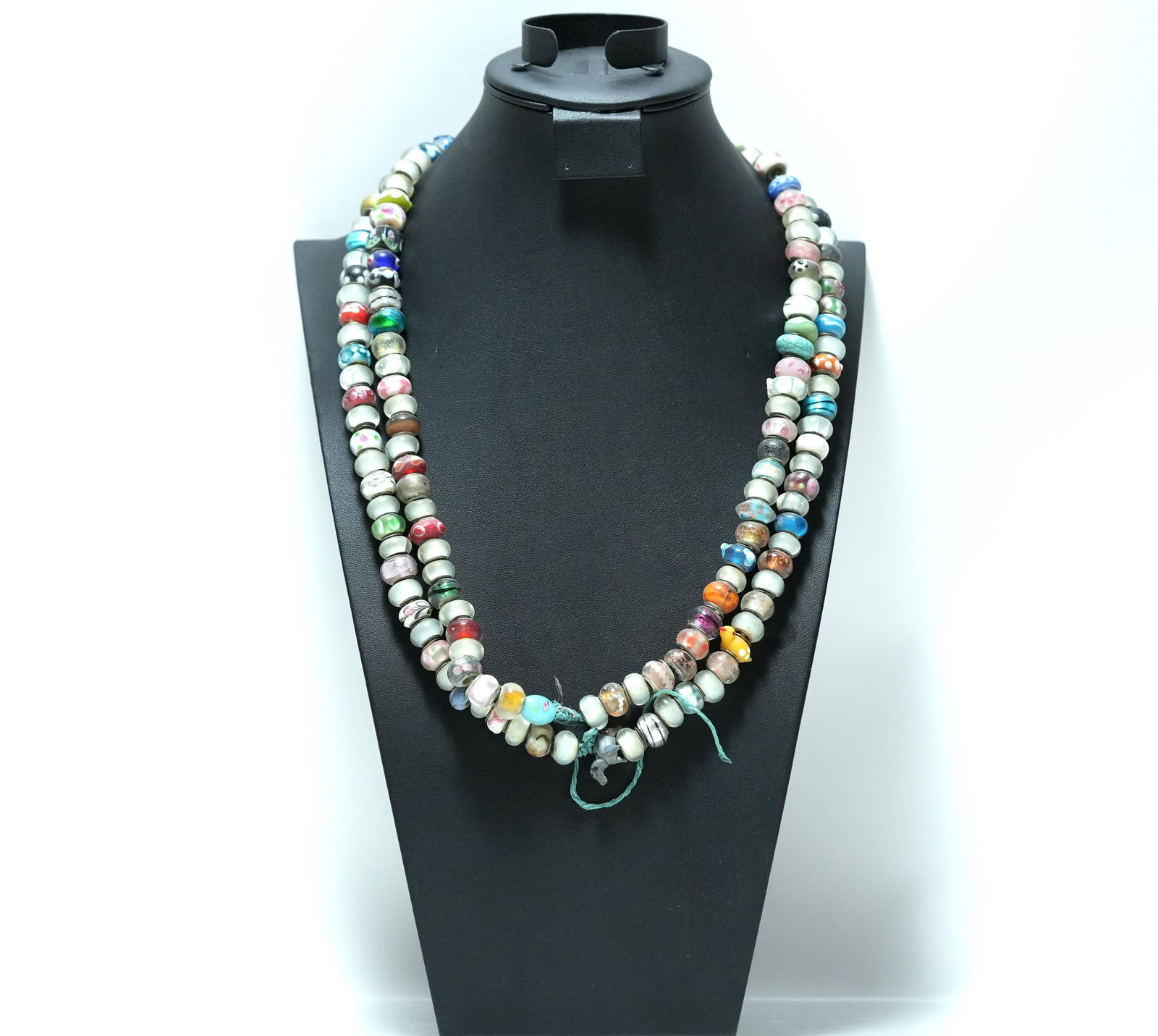 Chinese fine beaded necklace (1 of 6)