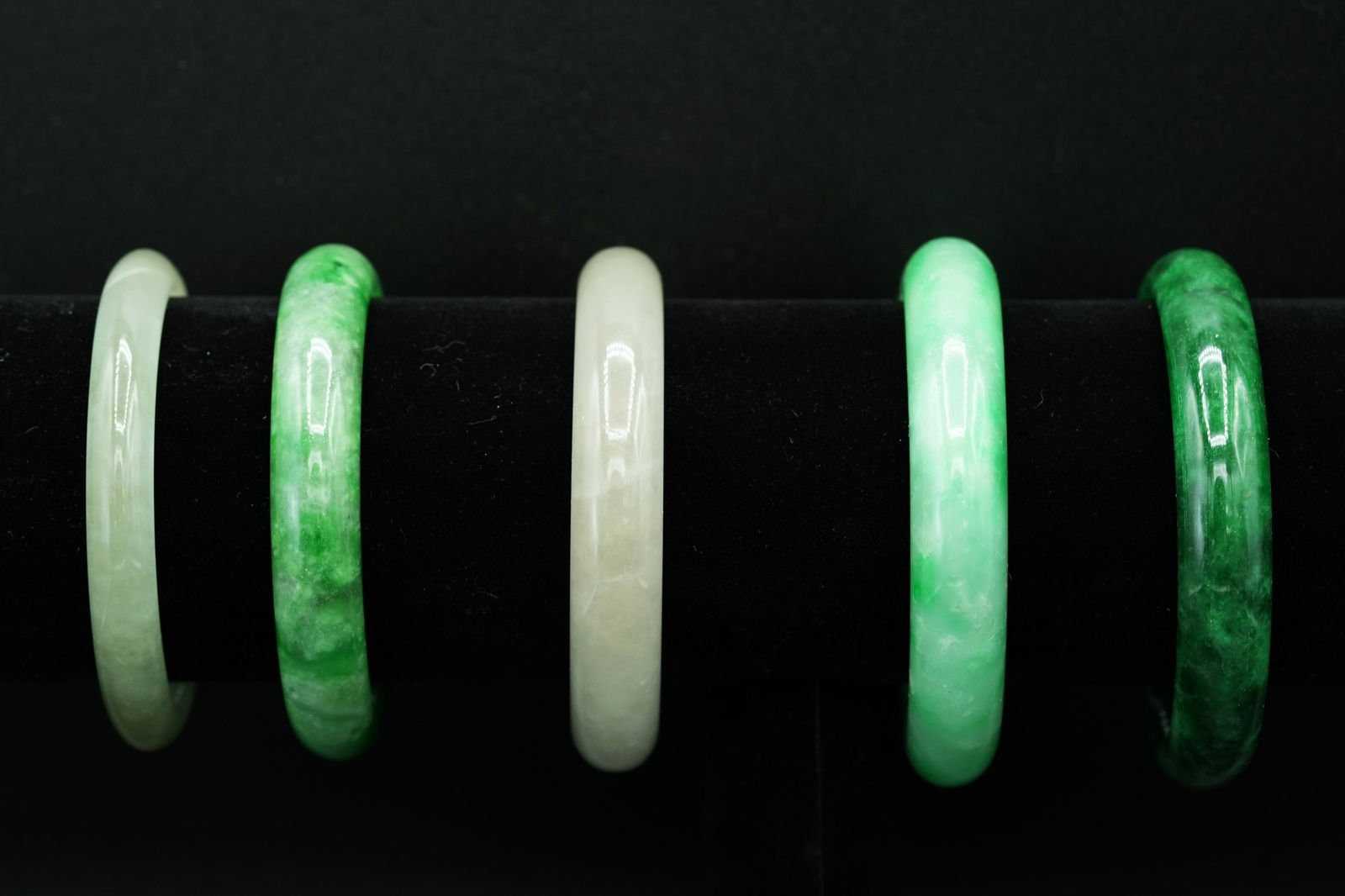 5 pcs Chinese jadeite bangles (1 of 7)