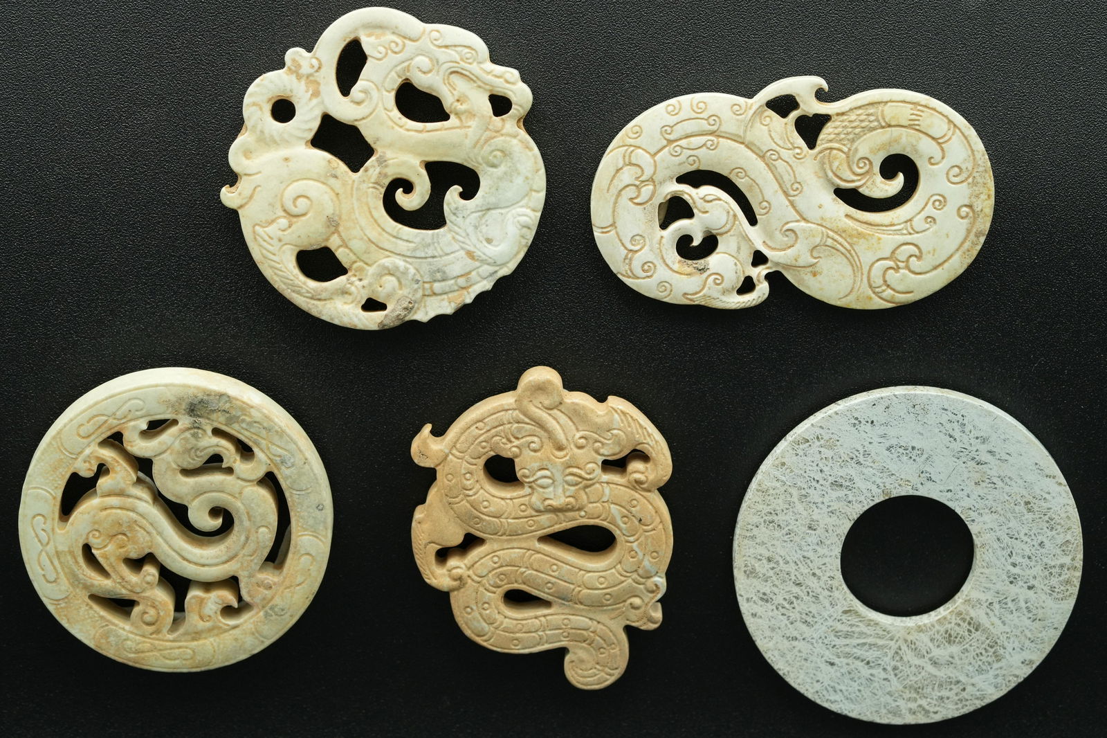 5 pcs Chinese jade items (1 of 7)