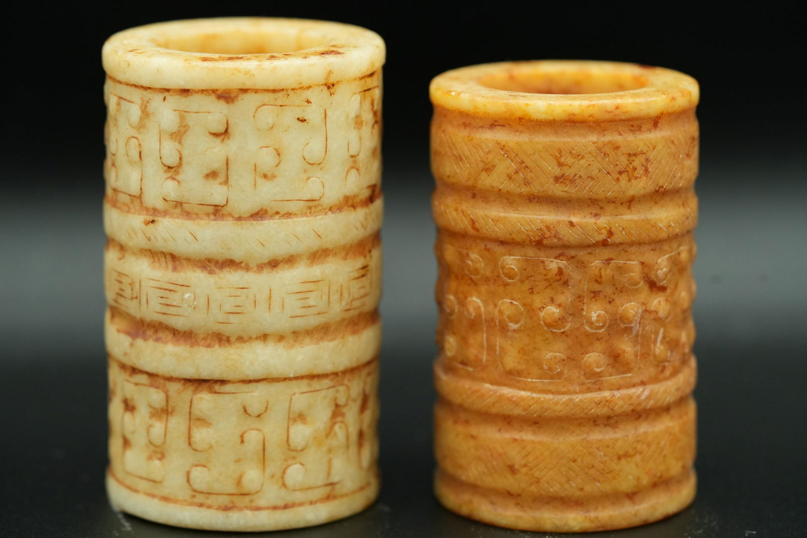 2 pcs Chinese jade ornament (1 of 7)