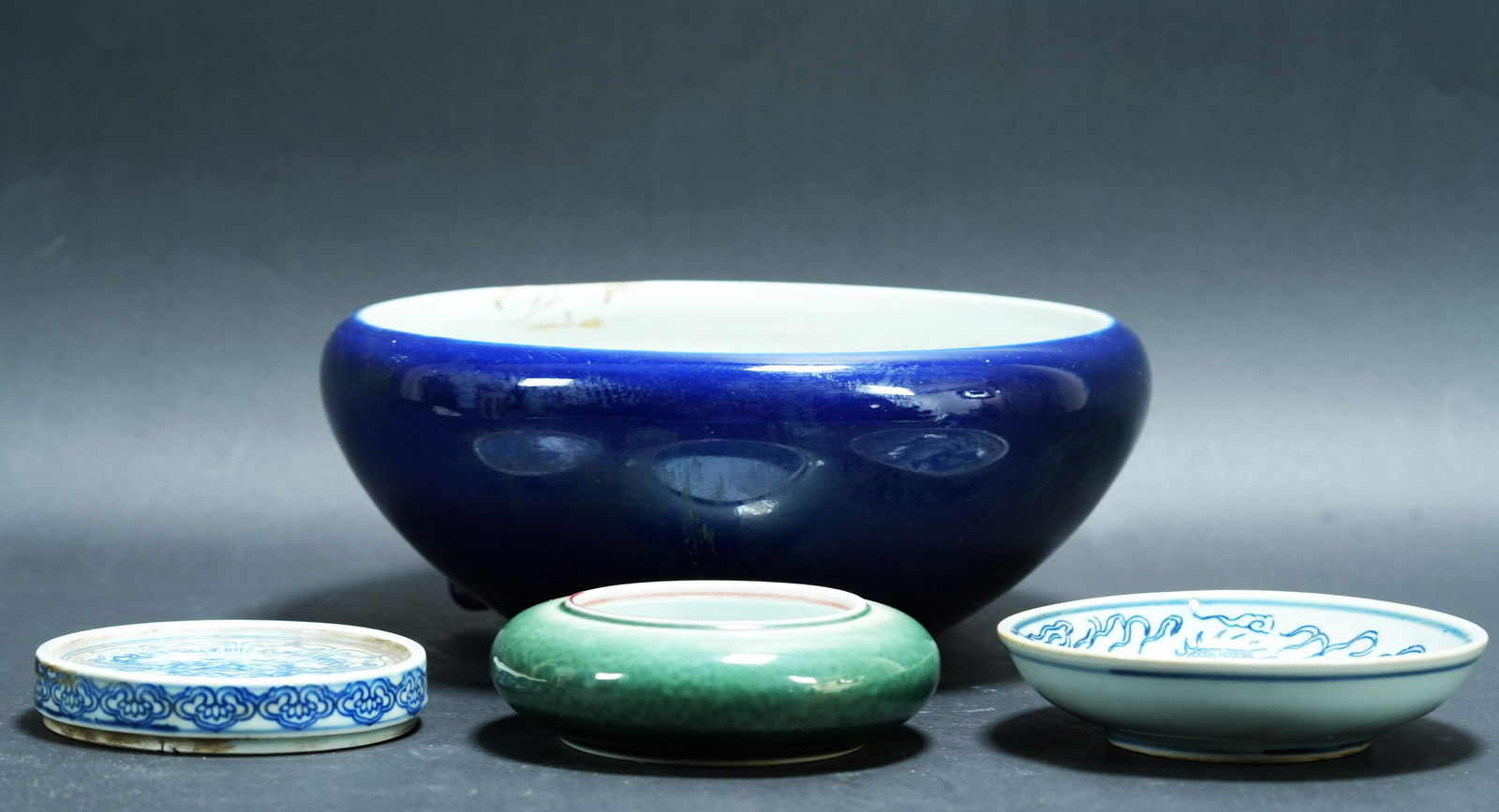 4 pcs Chinese porcelain items (1 of 7)