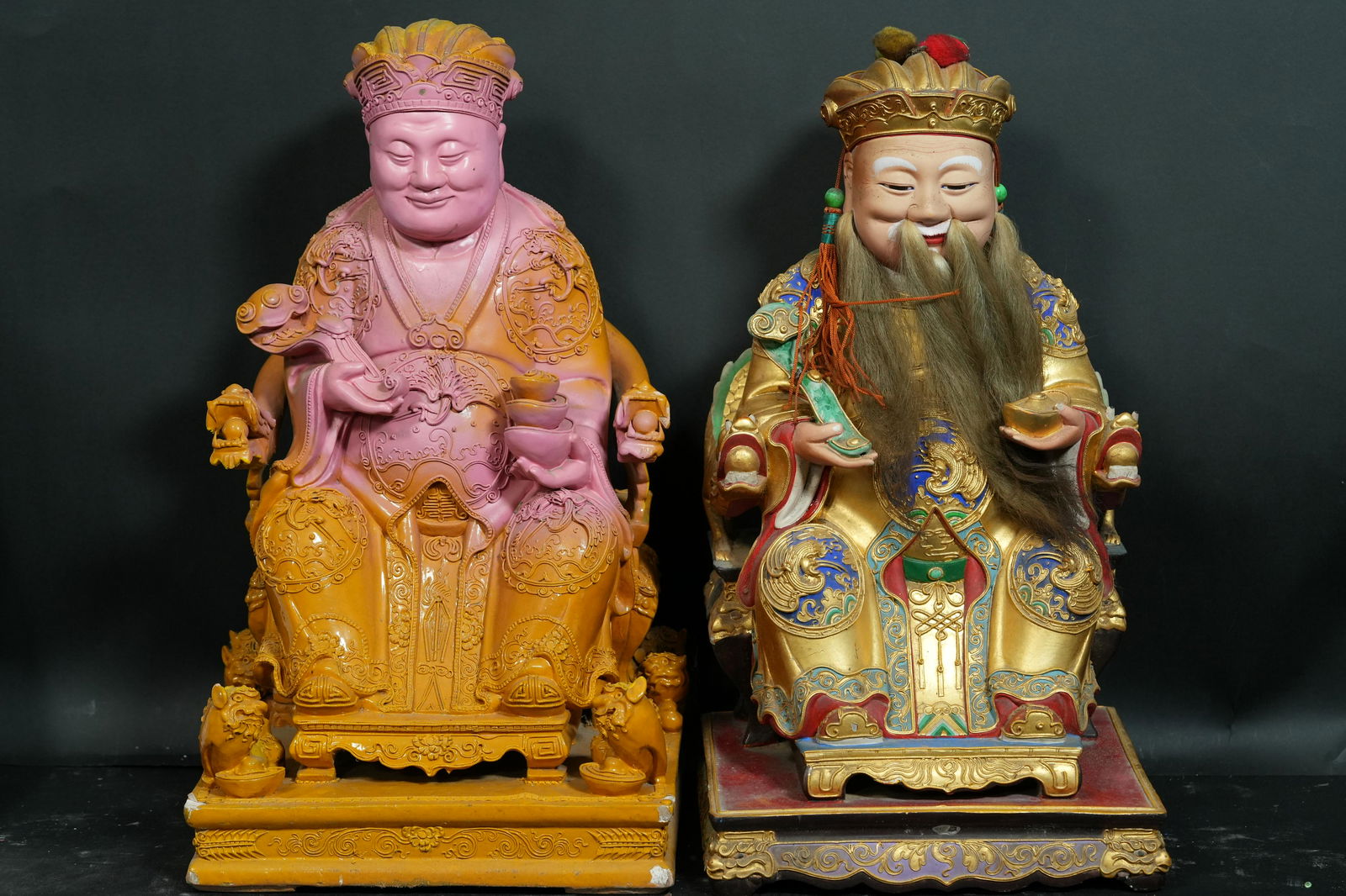 2 pcs Chinese camphor wood statues (1 of 7)
