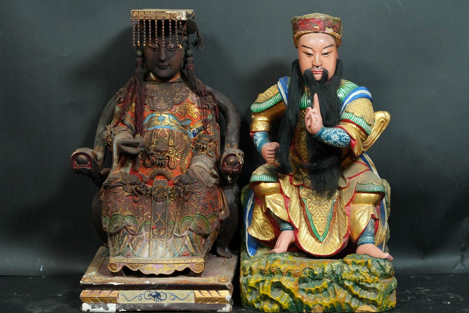 2 pcs Chinese camphor wood statues (1 of 7)
