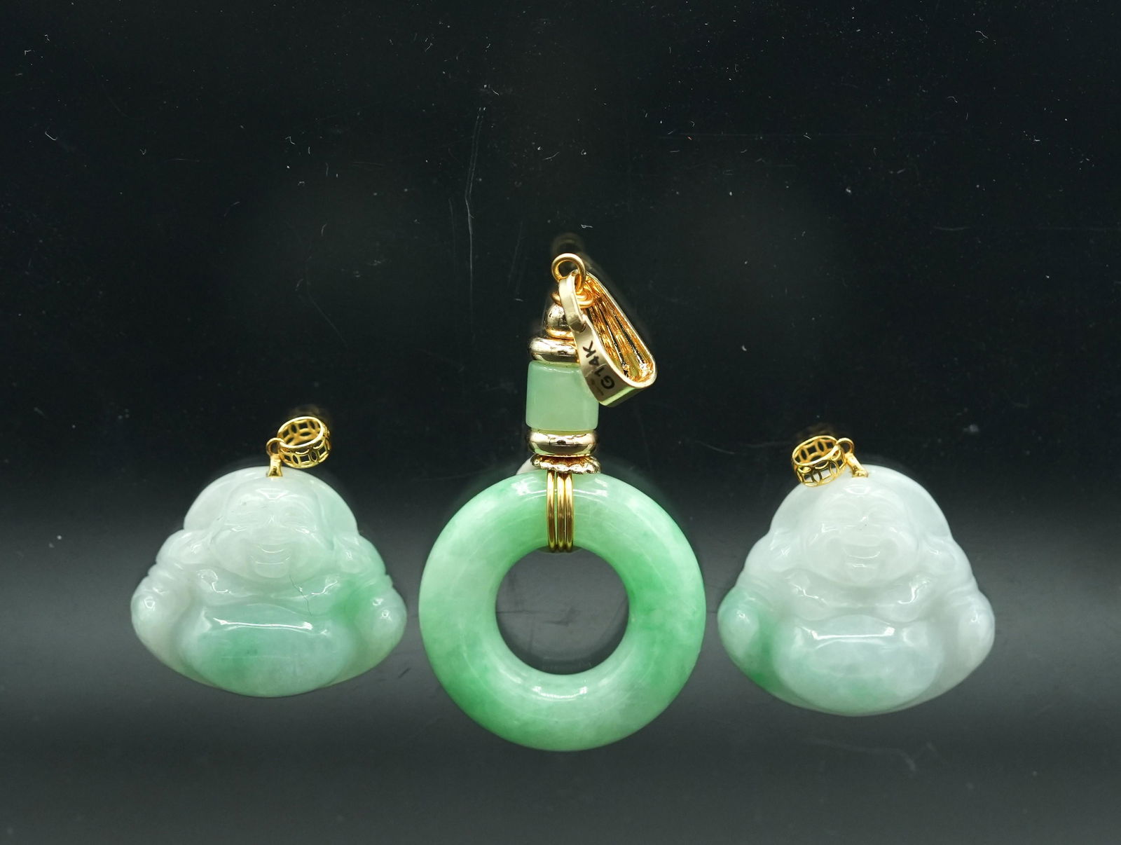 3 pcs Chinese jadeite pendants (1 of 4)