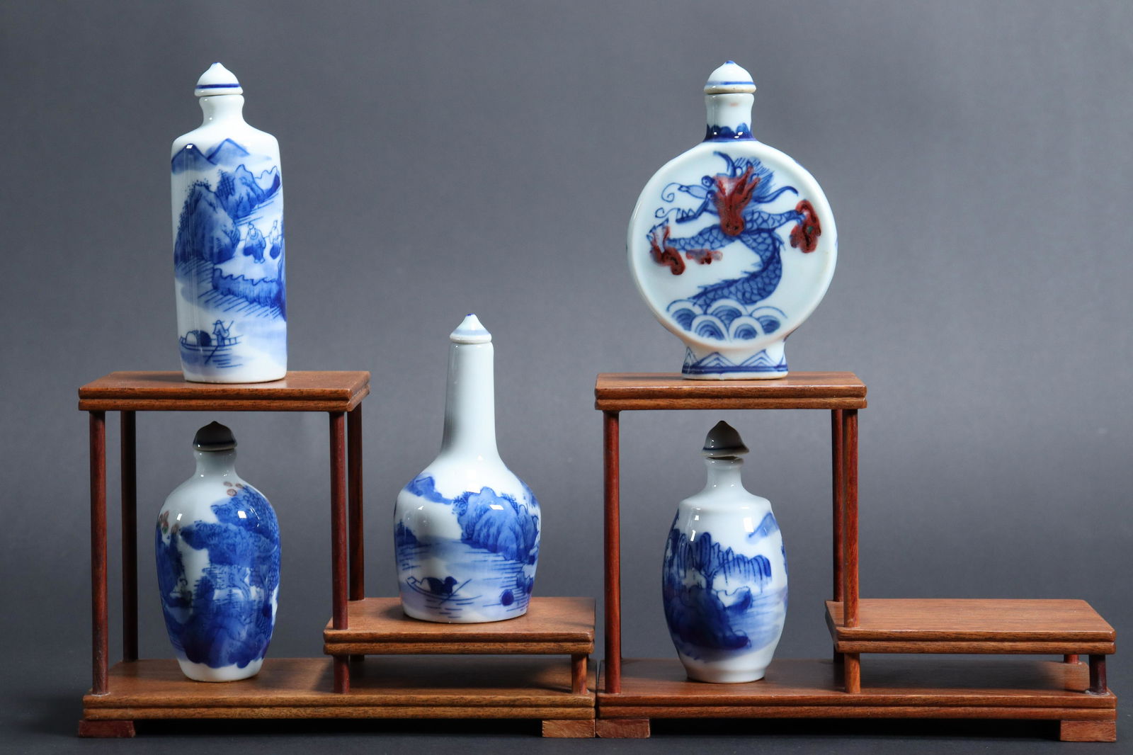 6 pcs Chinese snuff bottles (1 of 7)