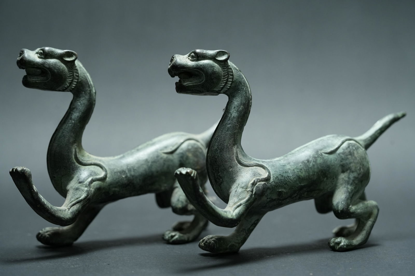 2 pcs Chinese archaic beast (1 of 5)