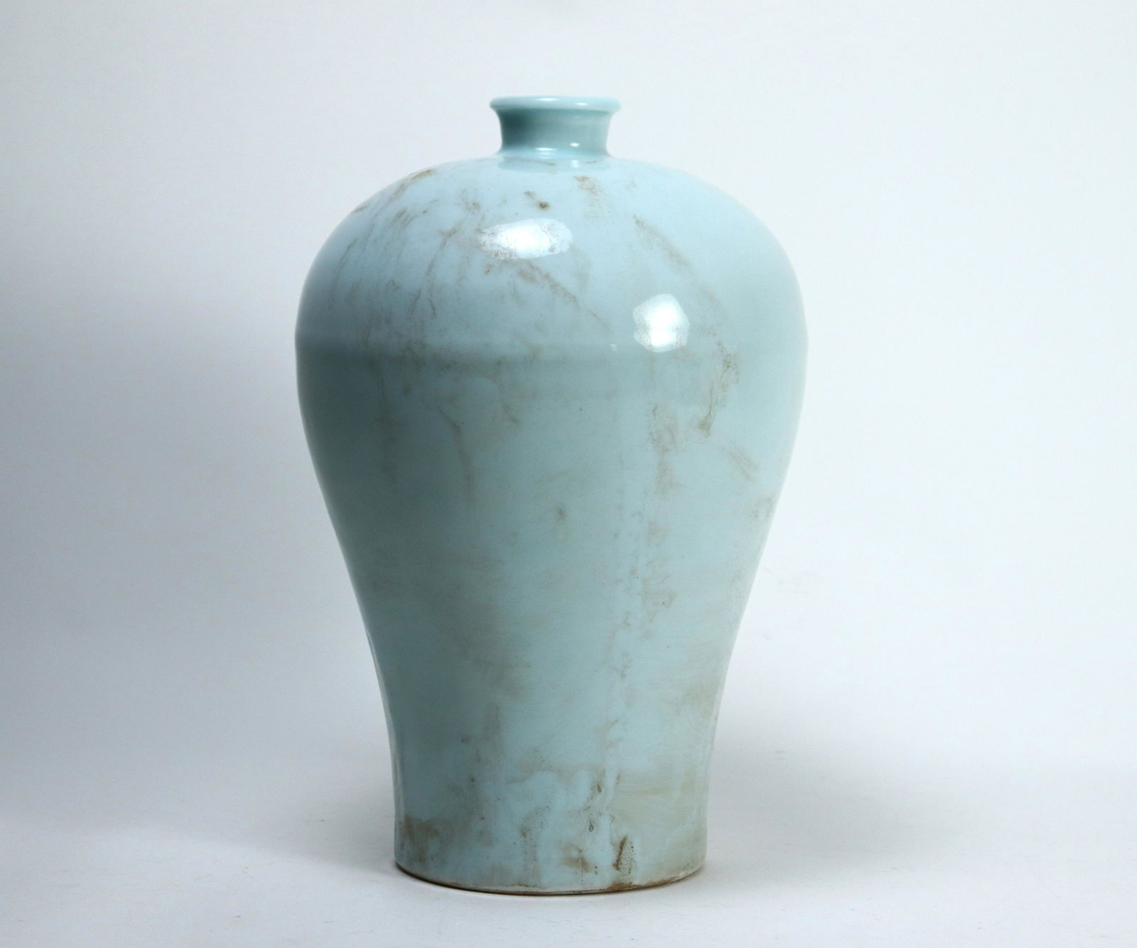 Chinese white glaze vase (1 of 7)