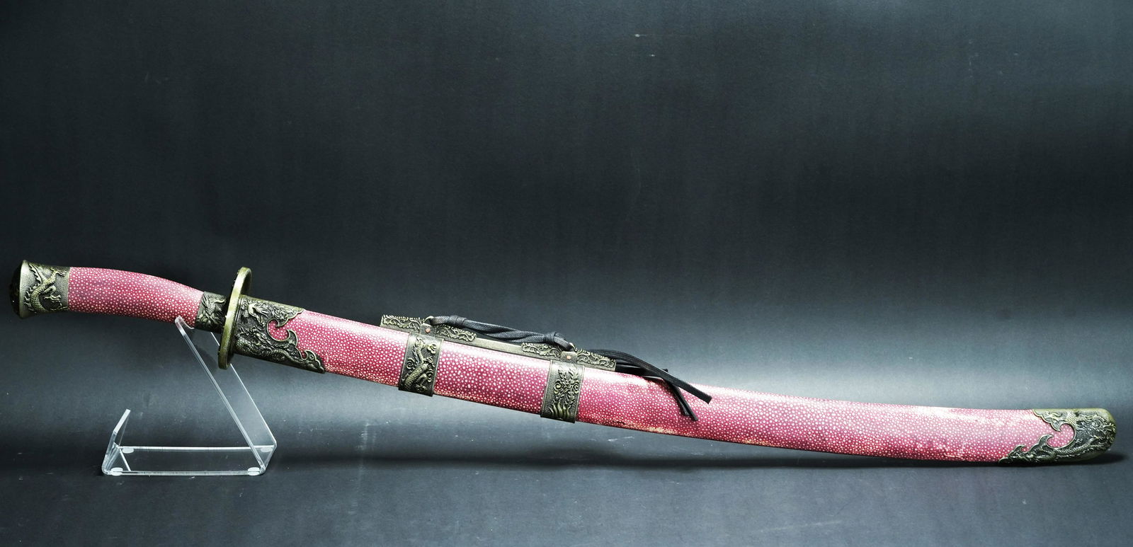 Chinese vintage long sword (1 of 7)