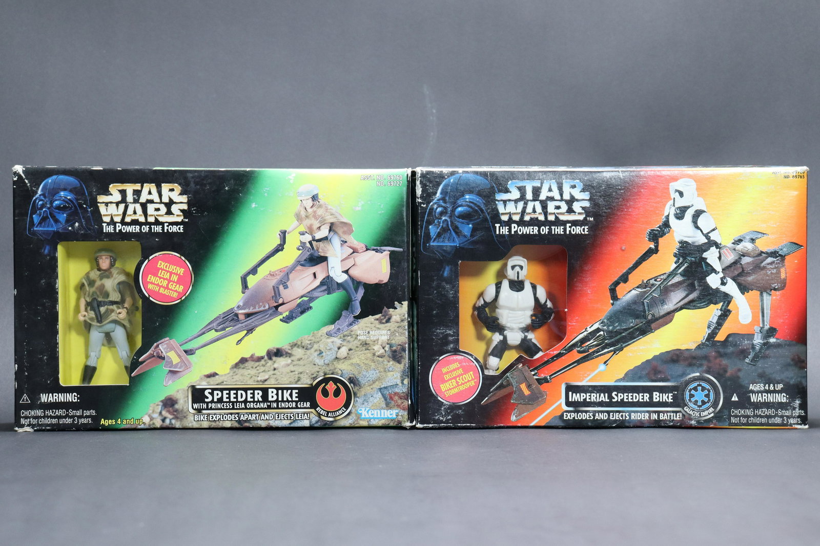 2 sets Star Wars figures (1 of 4)
