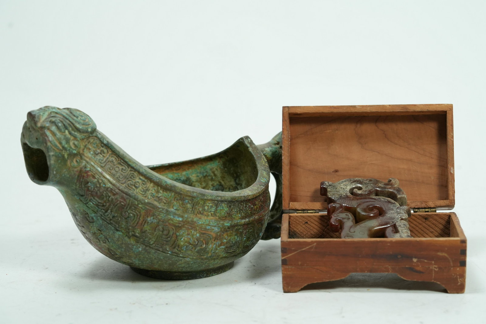 2 pcs Chinese archaic items (1 of 6)