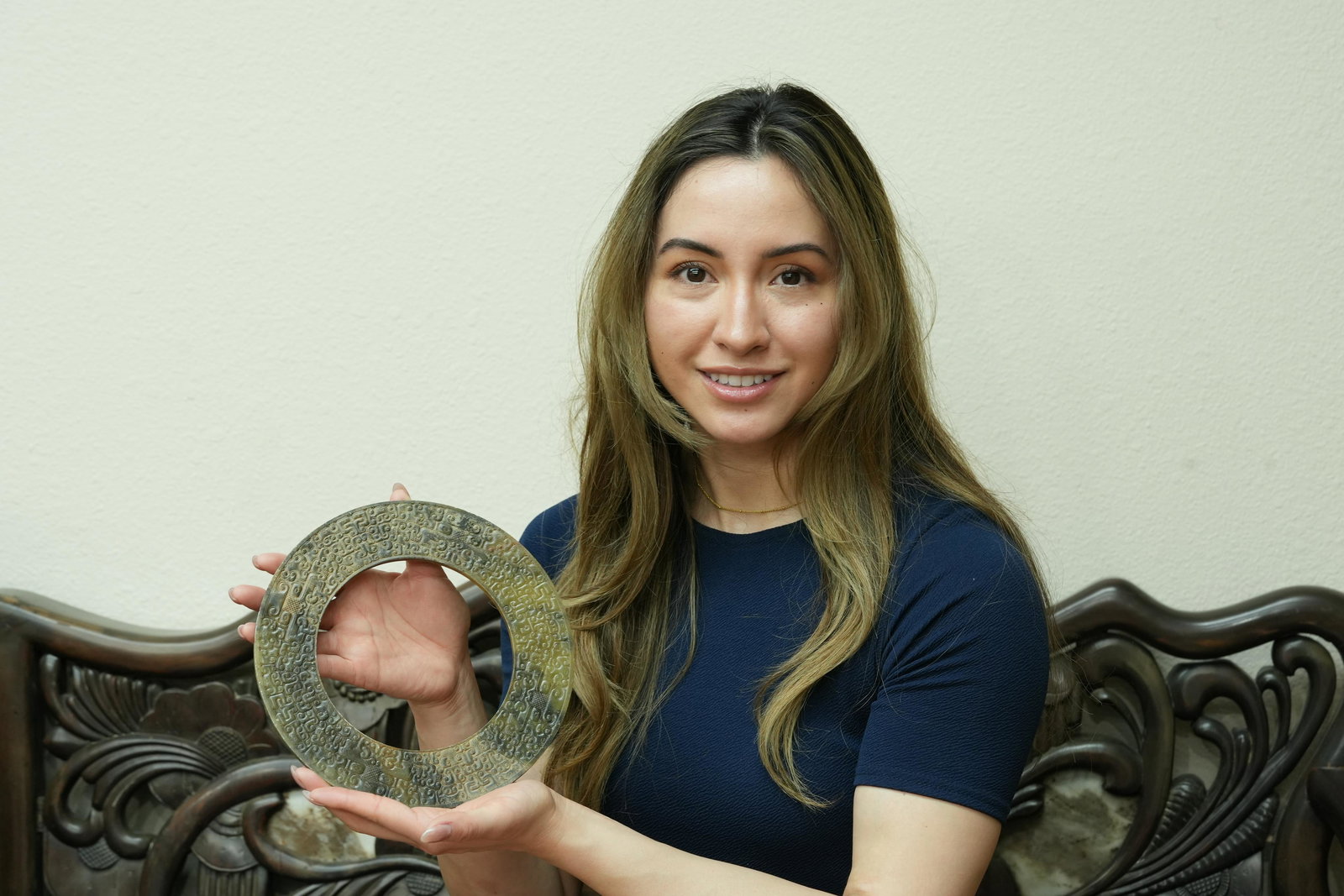 Chinese round jade disc (1 of 7)