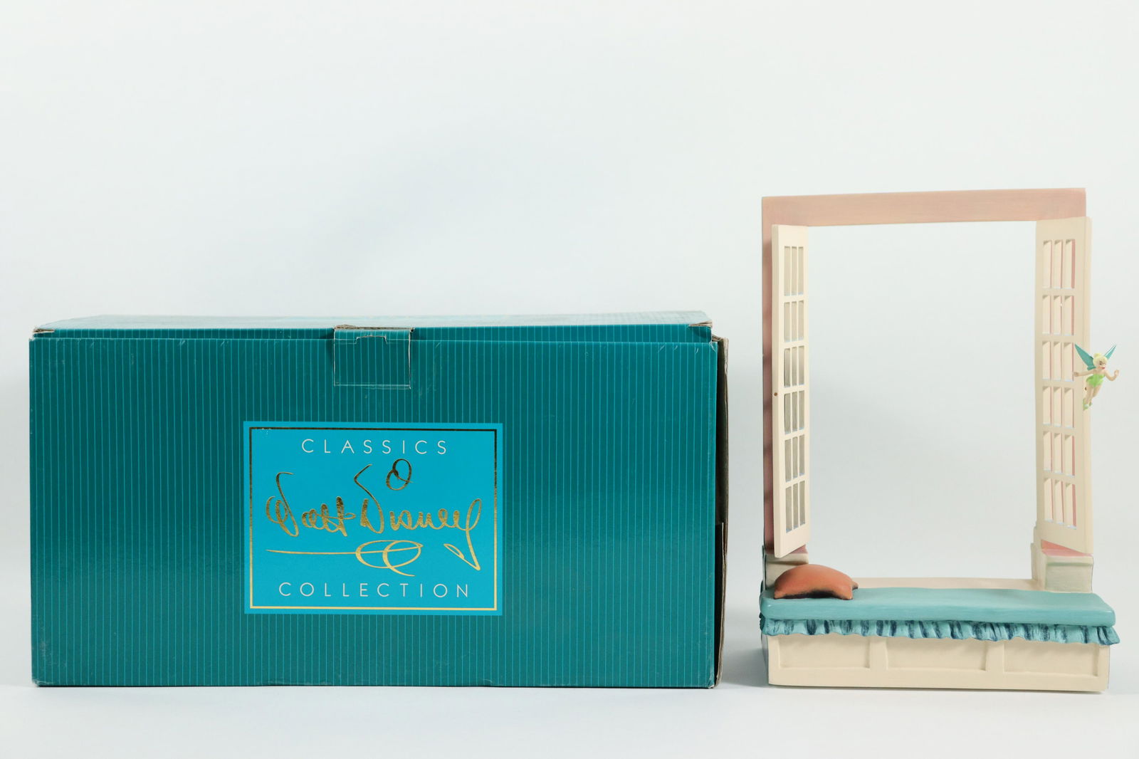 WDC Tinkerbell figurine (1 of 7)