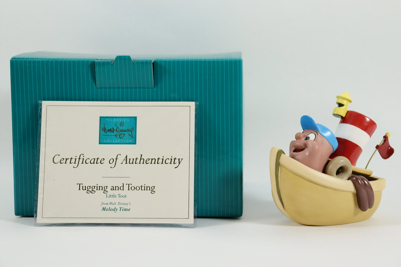 WDC Little Toot figurine (1 of 8)