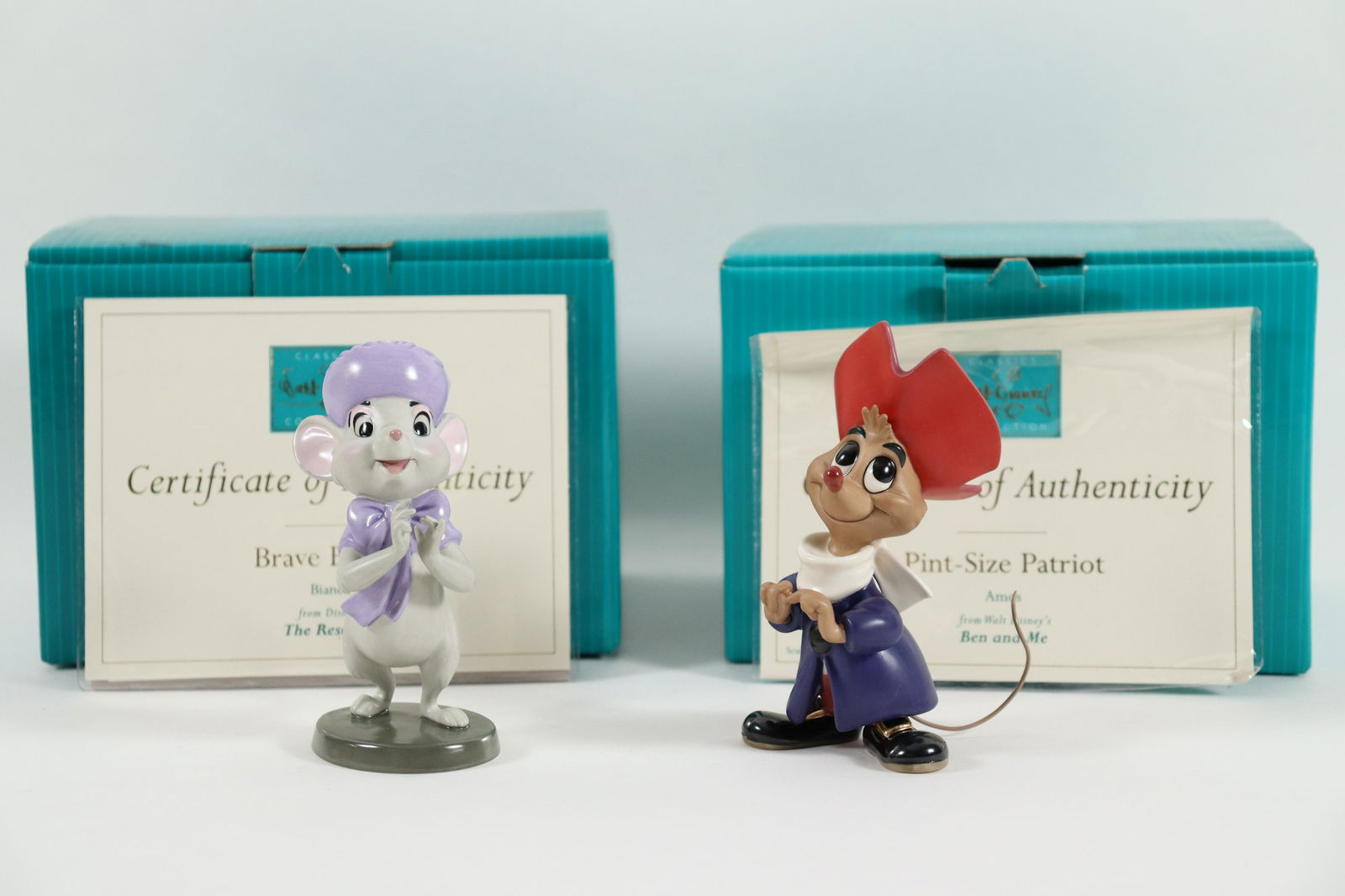 2 pcs WDC classic figurines (1 of 10)