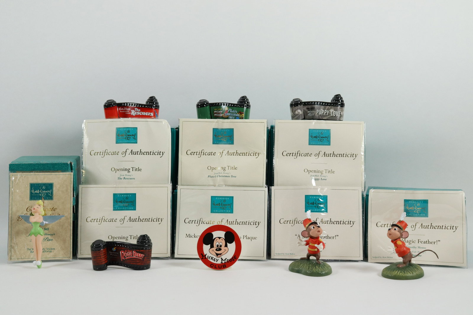 8 pcs WDC fine figurines (1 of 7)