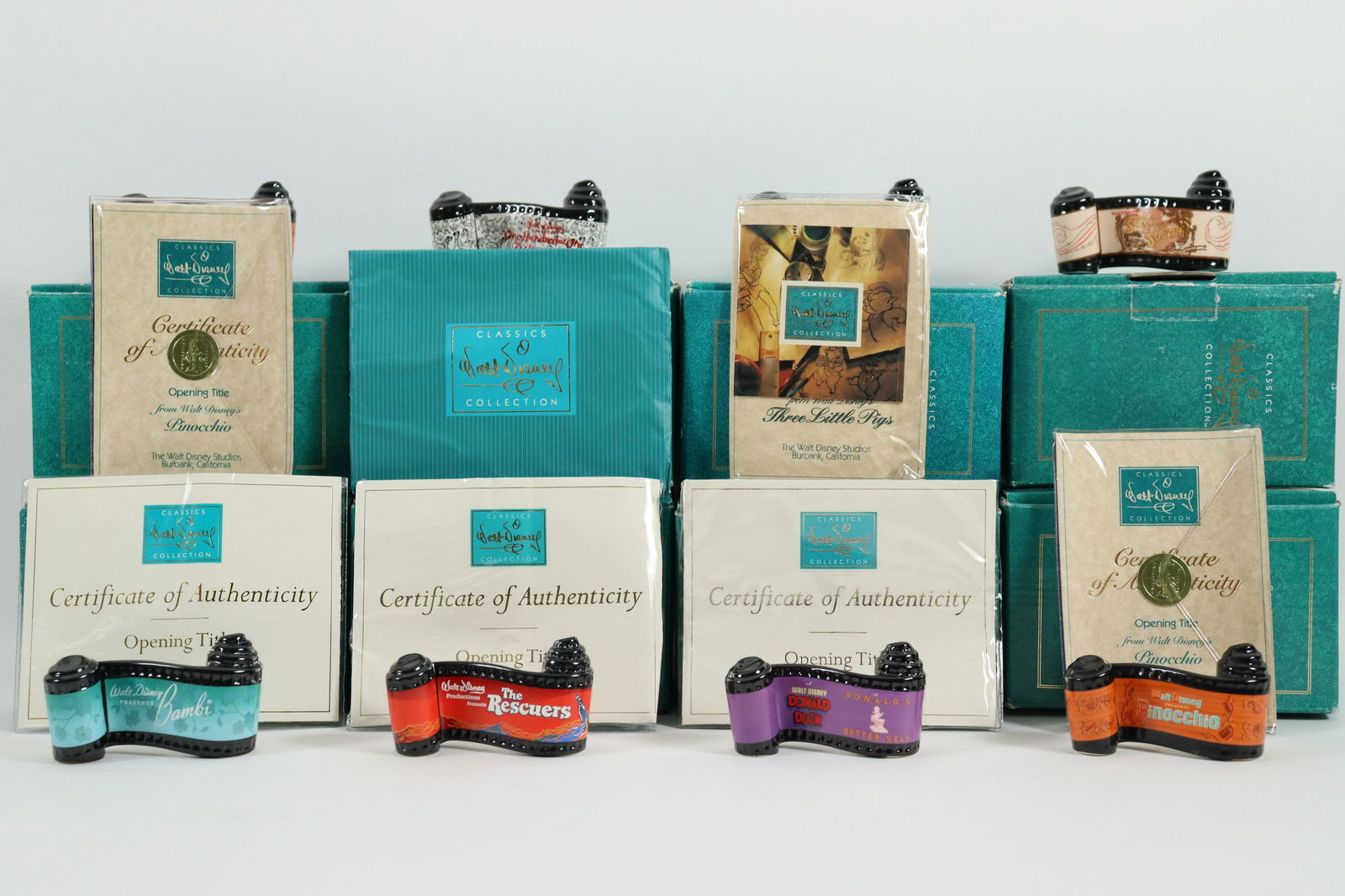 8 pcs WDC fine figurines (1 of 7)