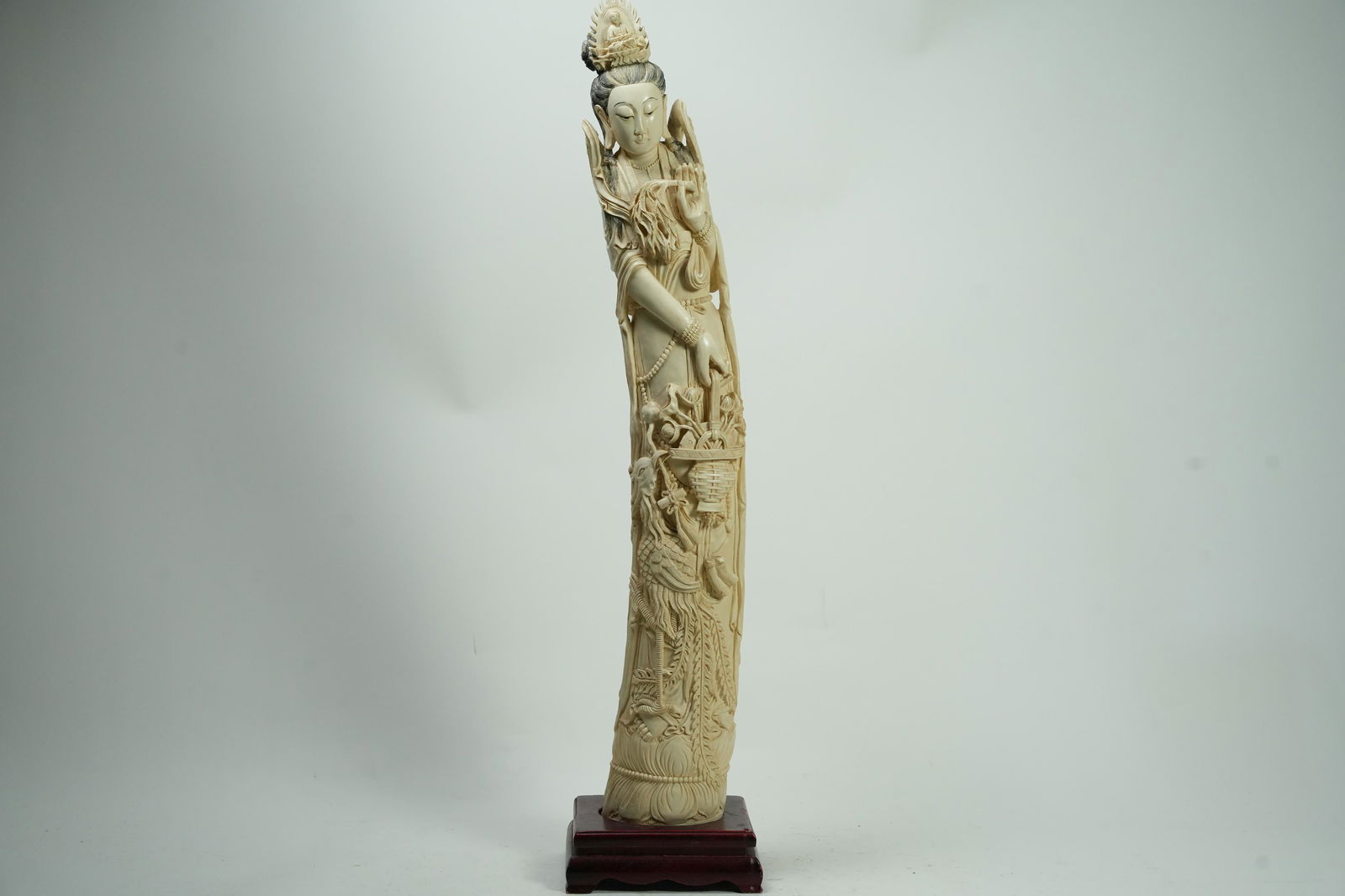 Chinese tall resin buddha (1 of 7)
