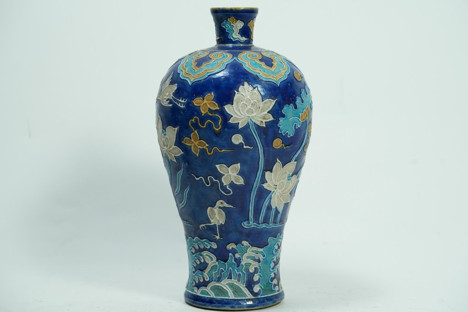 Chinese fine carved vase (1 of 7)