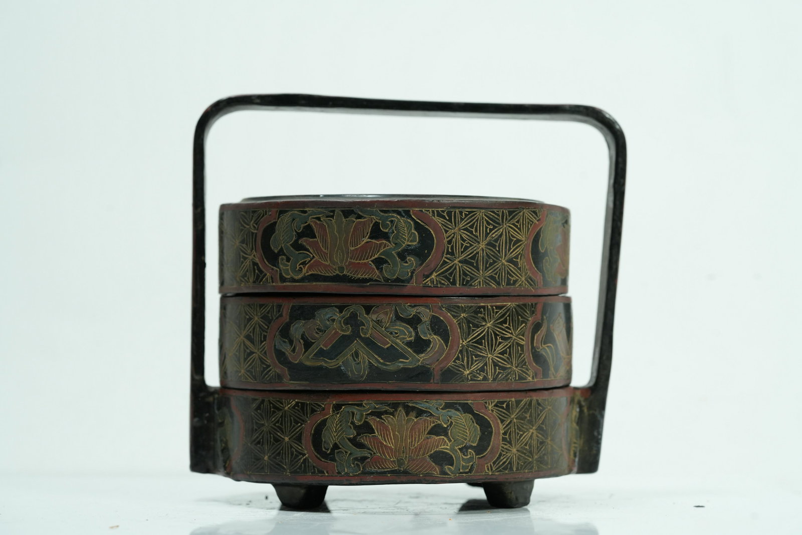 Chinese handled fine basket (1 of 7)