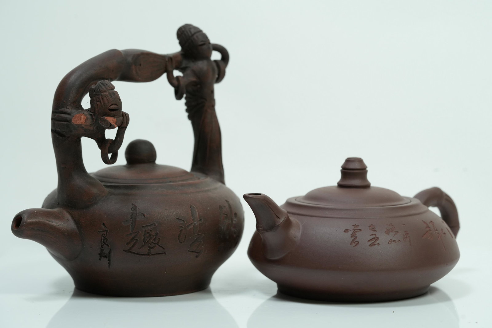 2 pcs Chinese fine clay teapots (1 of 7)