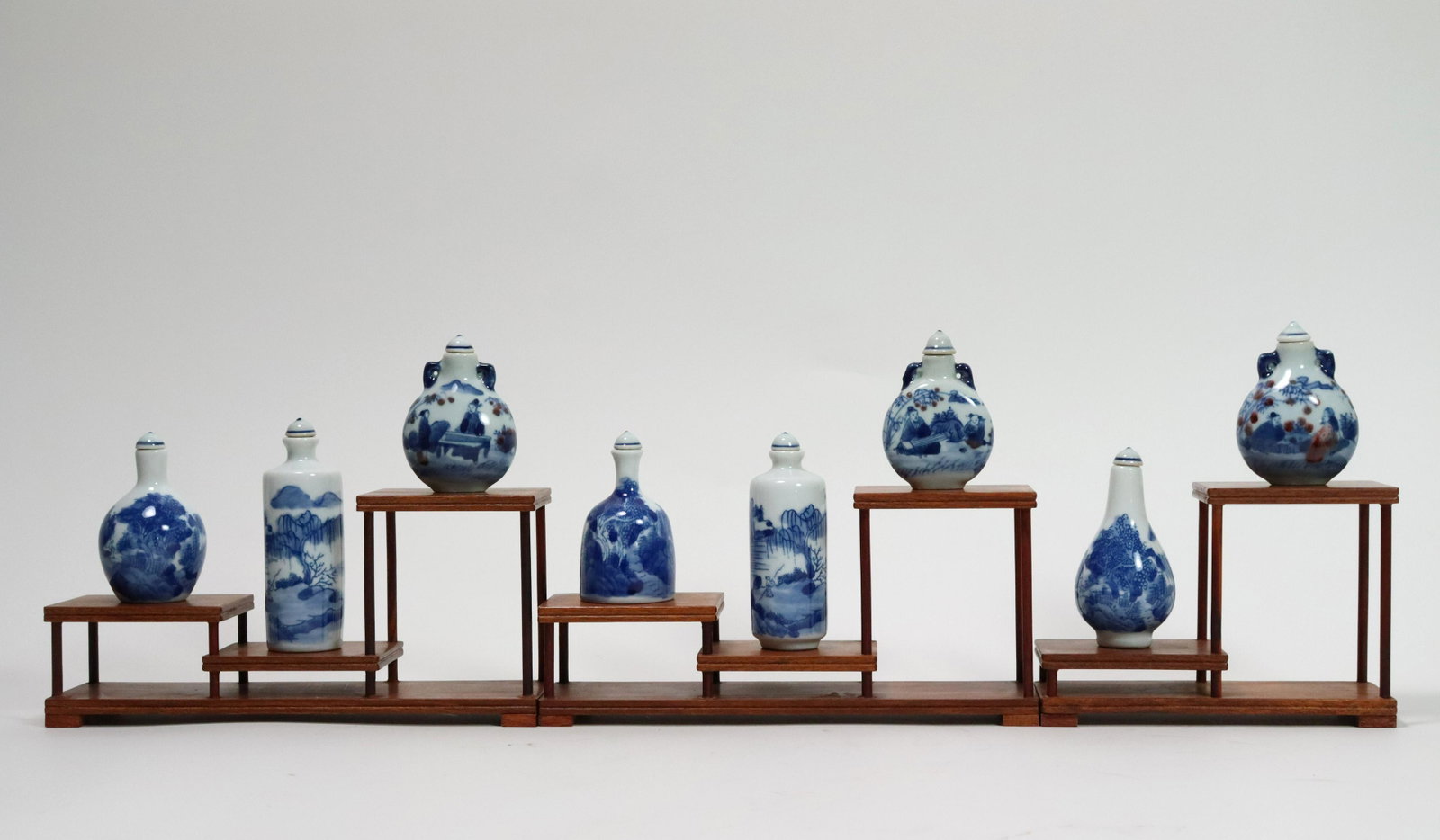 8 pcs Chinese snuff bottles: 8 pcs Chinese porcelain snuff bottles.