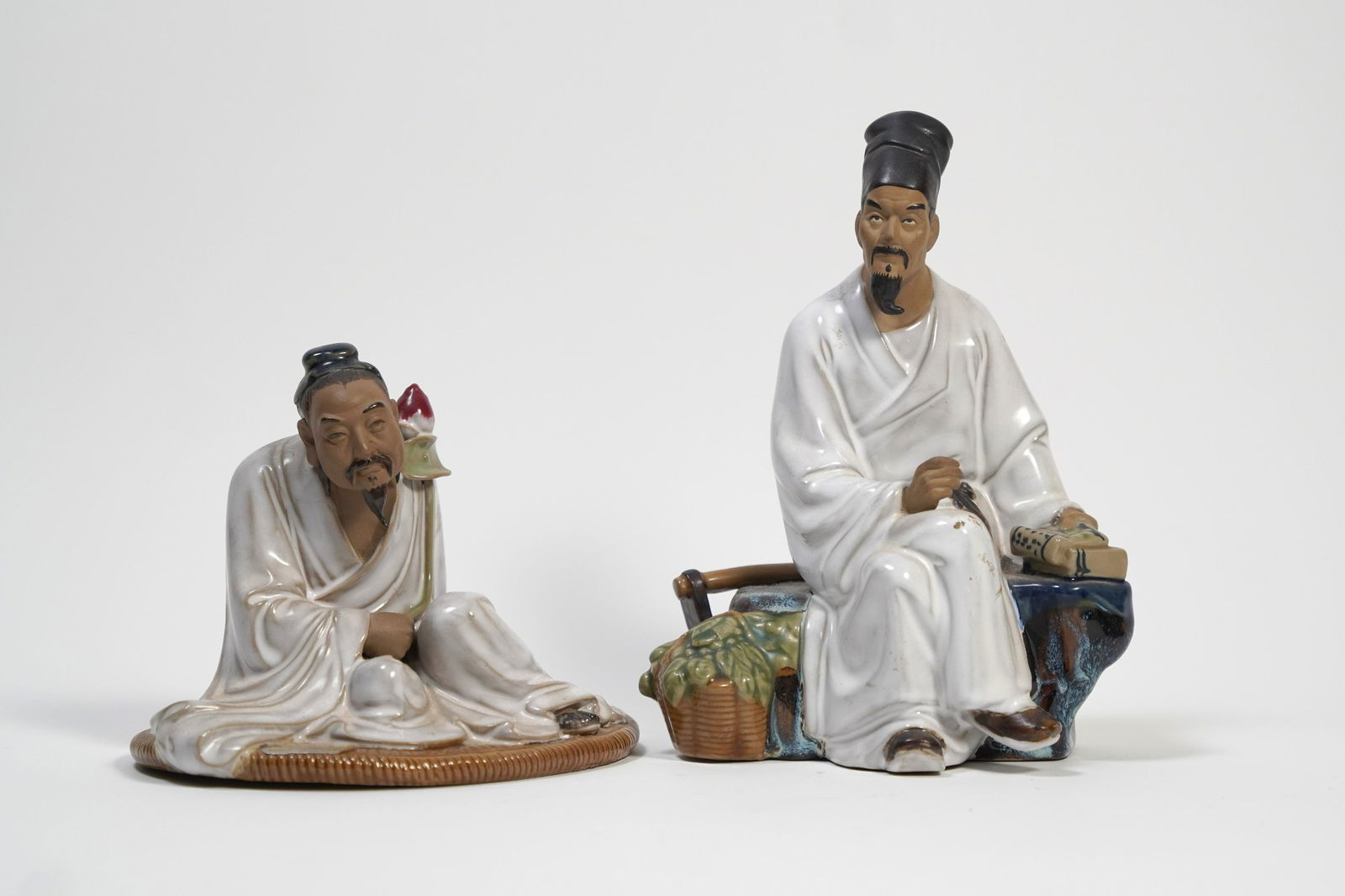 2 pcs Chinese scholar figure (1 of 9)