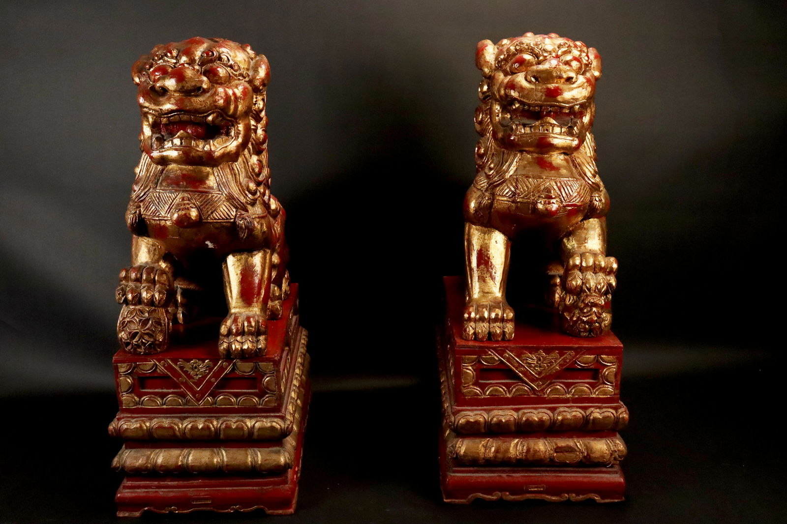 2 pcs Chinese foo lions (1 of 8)