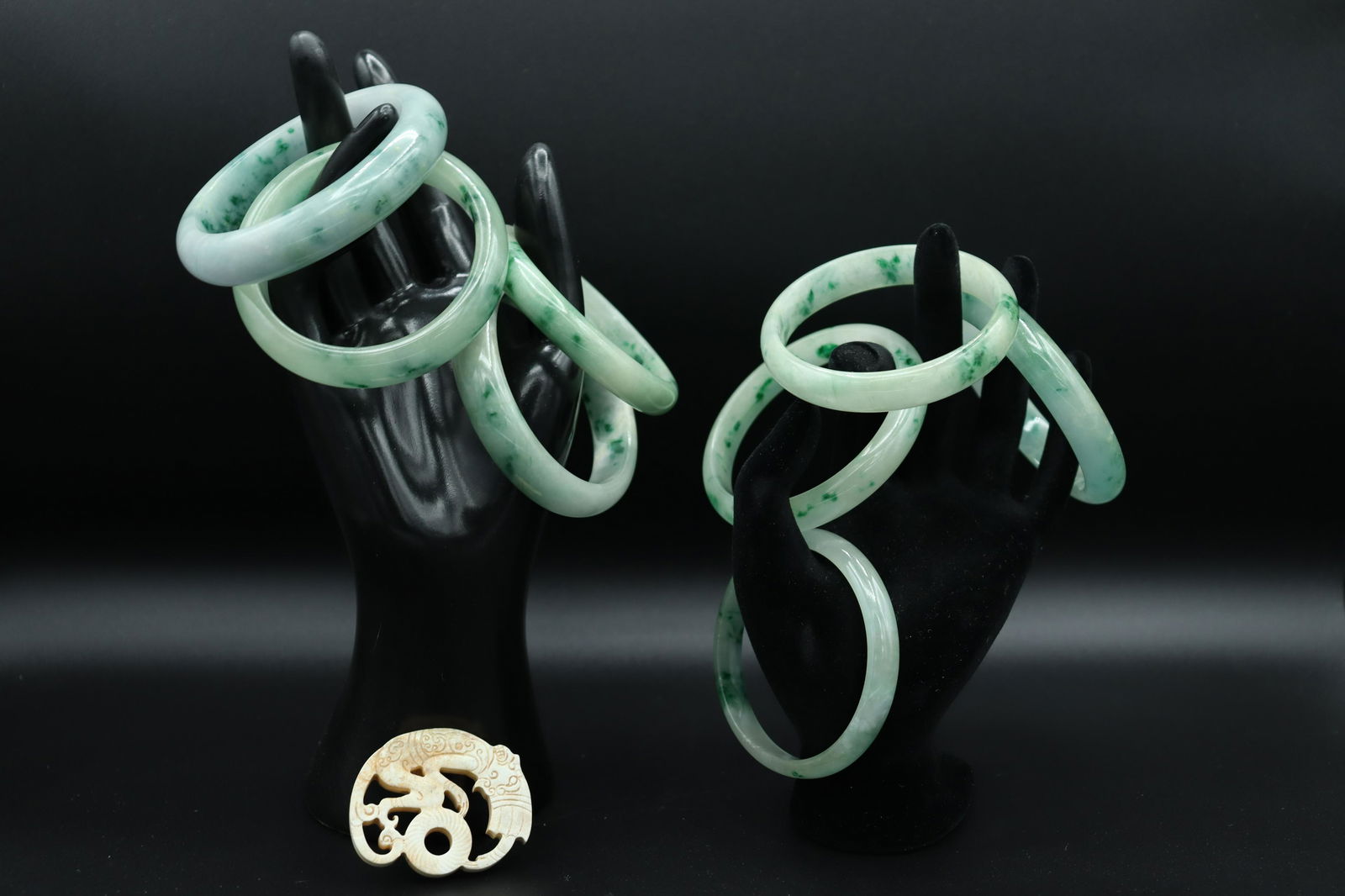 Lots Chinese jadeite bangles (1 of 7)