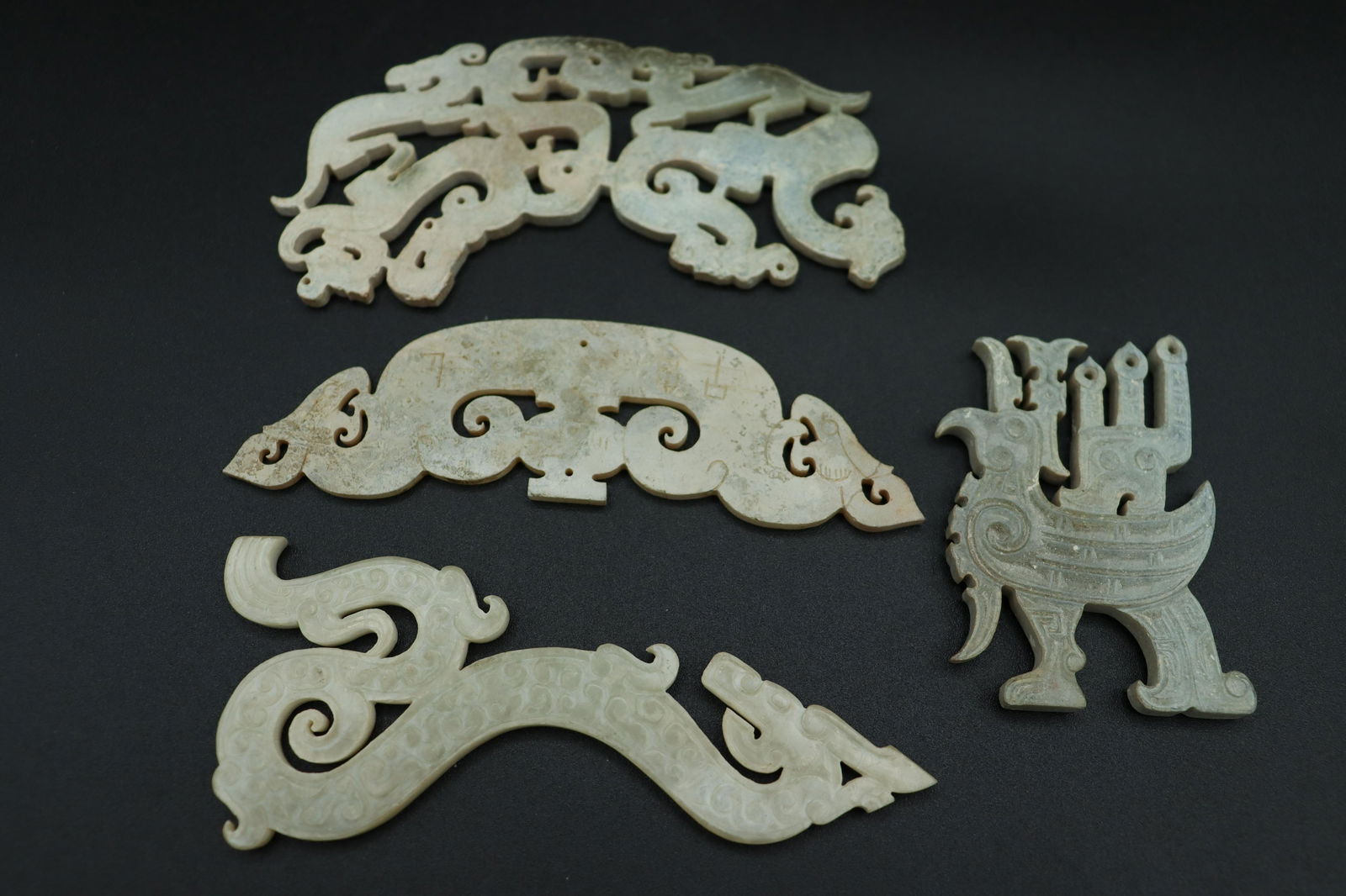 4 pcs Chinese jade ornaments (1 of 7)