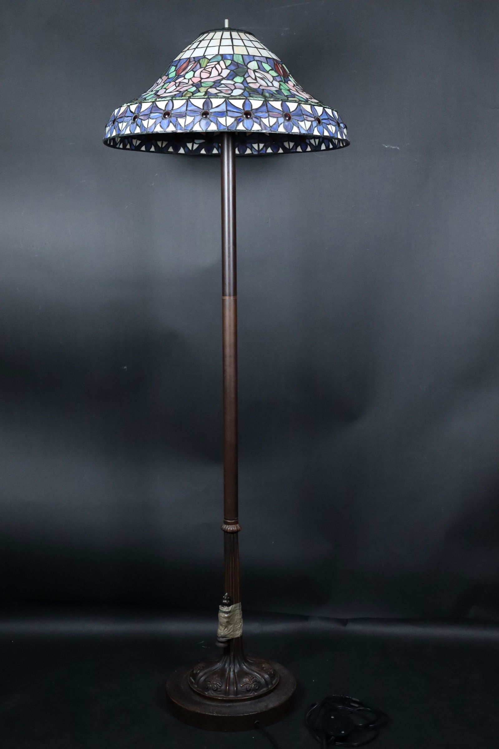 Vintage lead glass floor lamp (1 of 7)