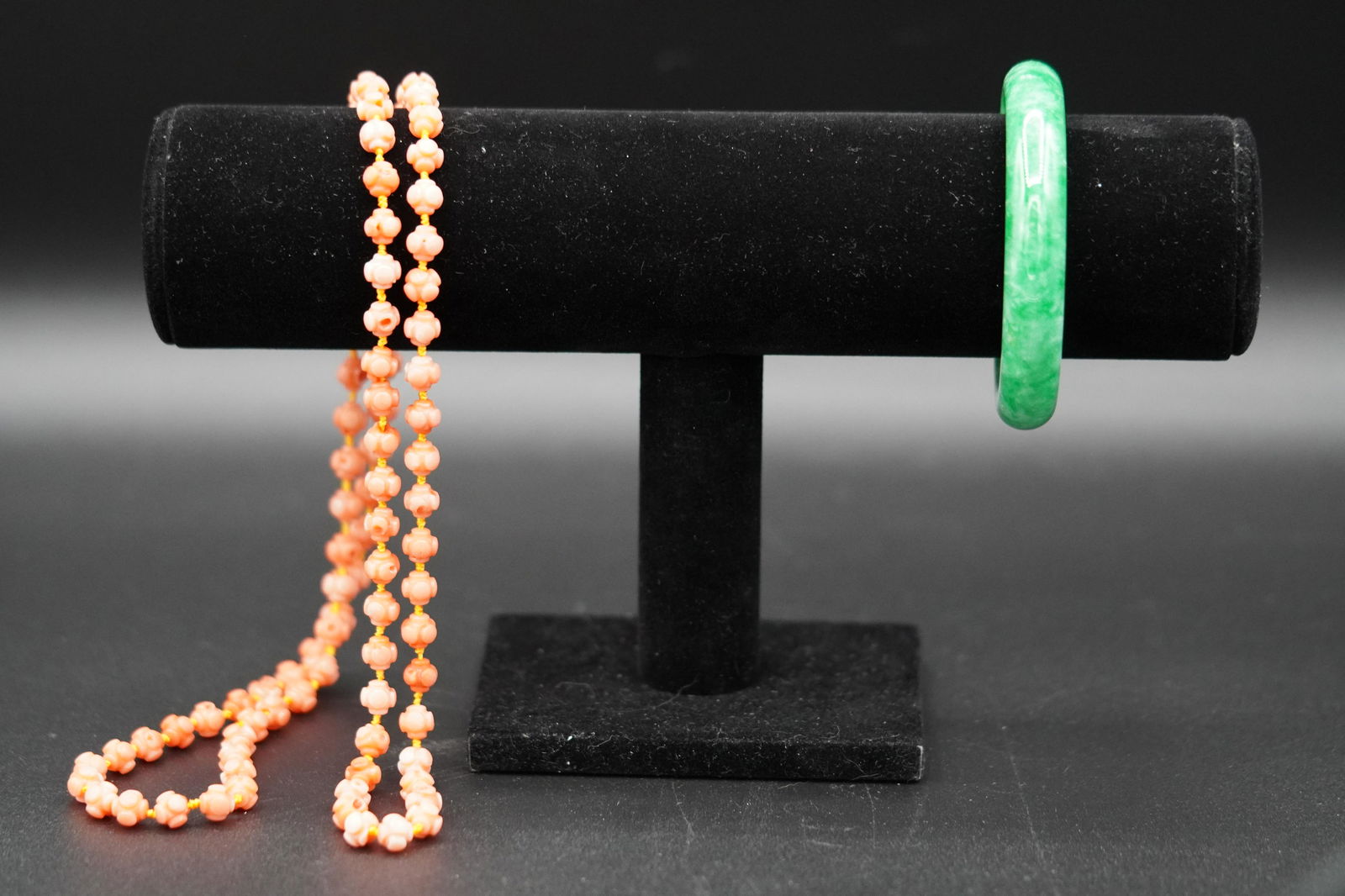 2 pcs Chinese items (1 of 8)