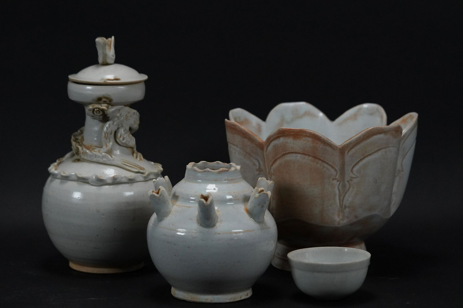 Lots of Chinese white items (1 of 8)