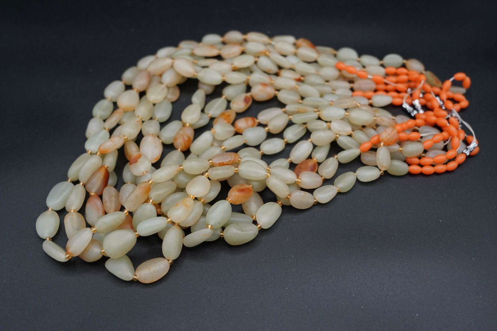 8 pcs Chinese jade necklace (1 of 7)