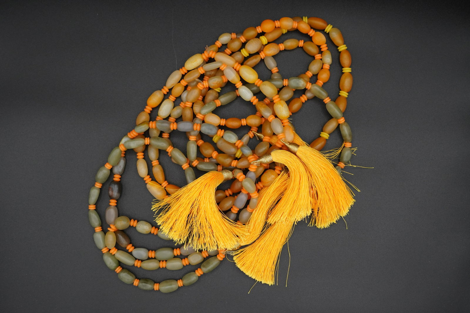 Chinese fine jade necklace (1 of 5)