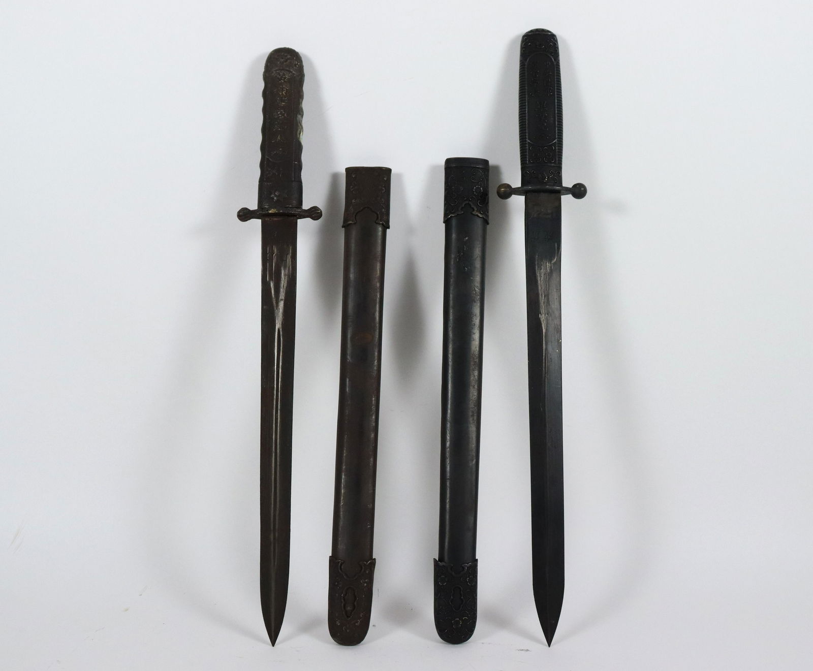 2 pcs Chinese dagger (1 of 8)
