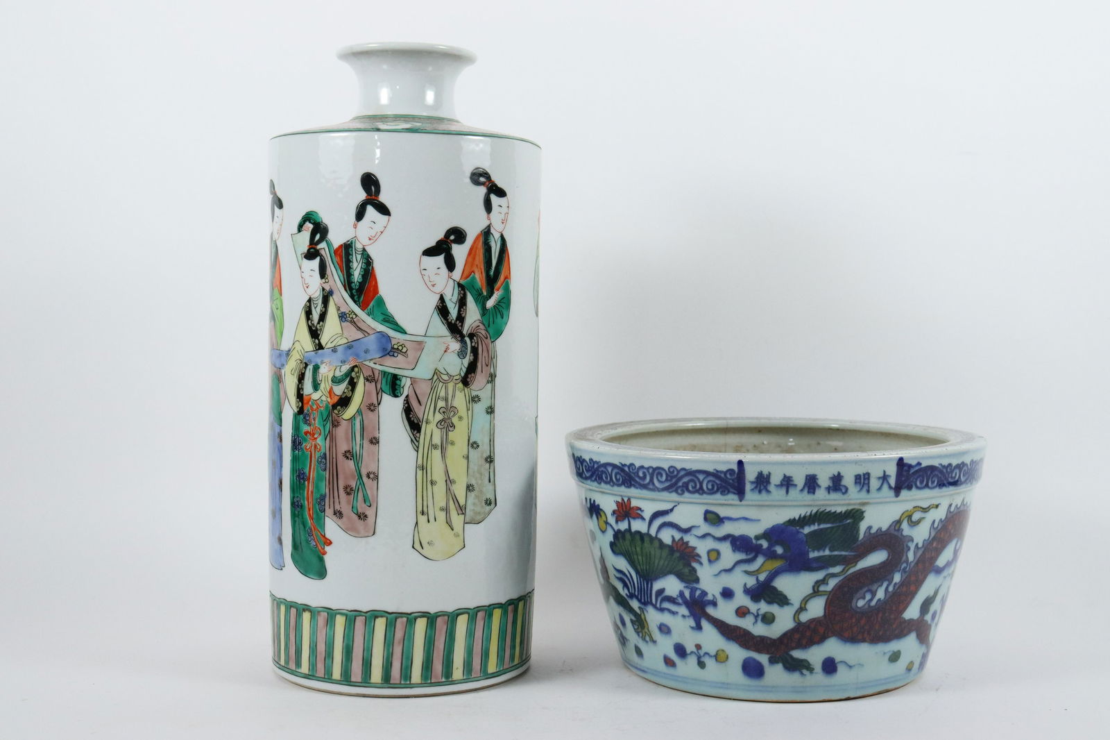 2 pcs Chinese porcelain items (1 of 9)