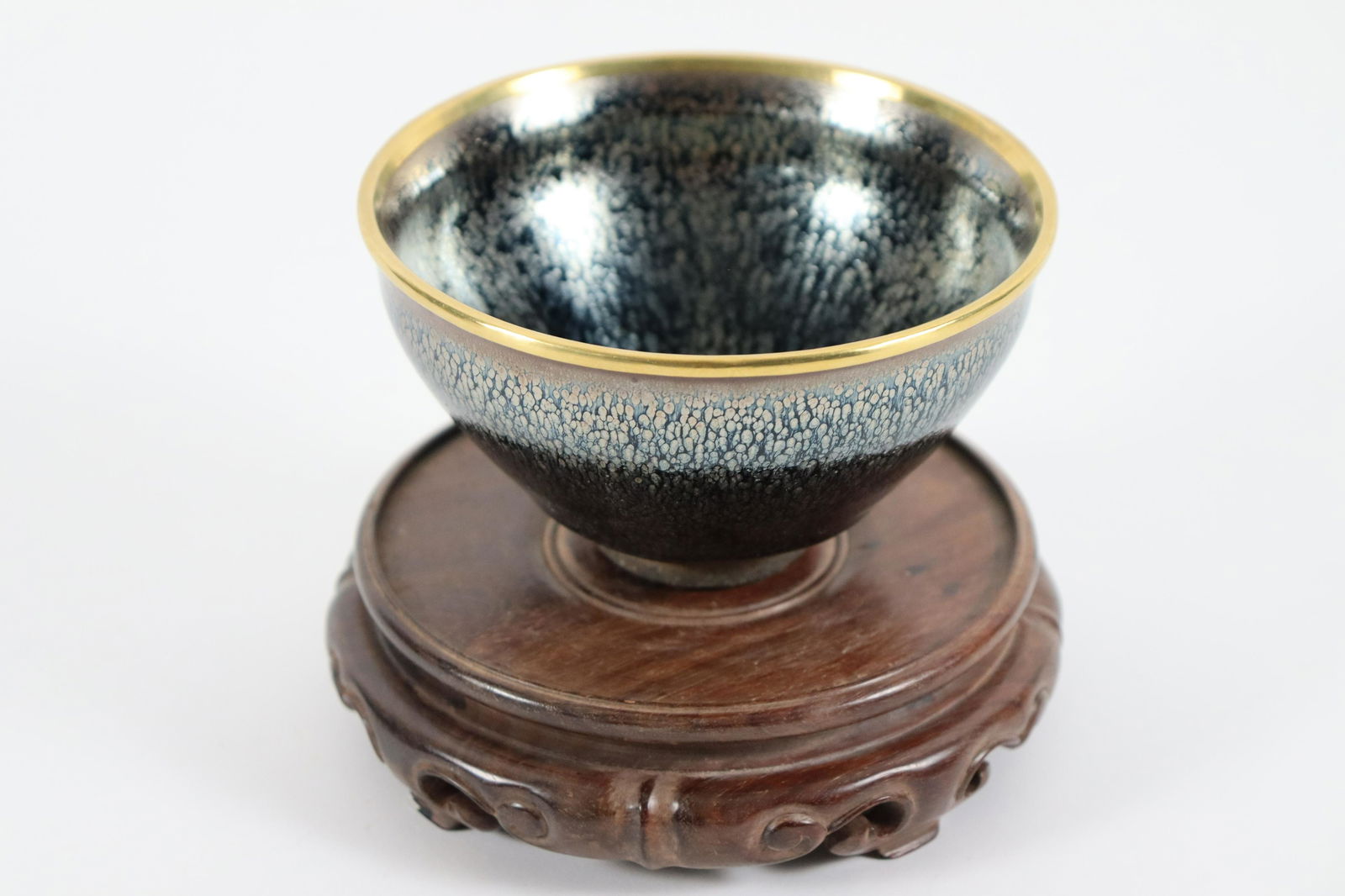 Chinese gilted tea bowl (1 of 6)