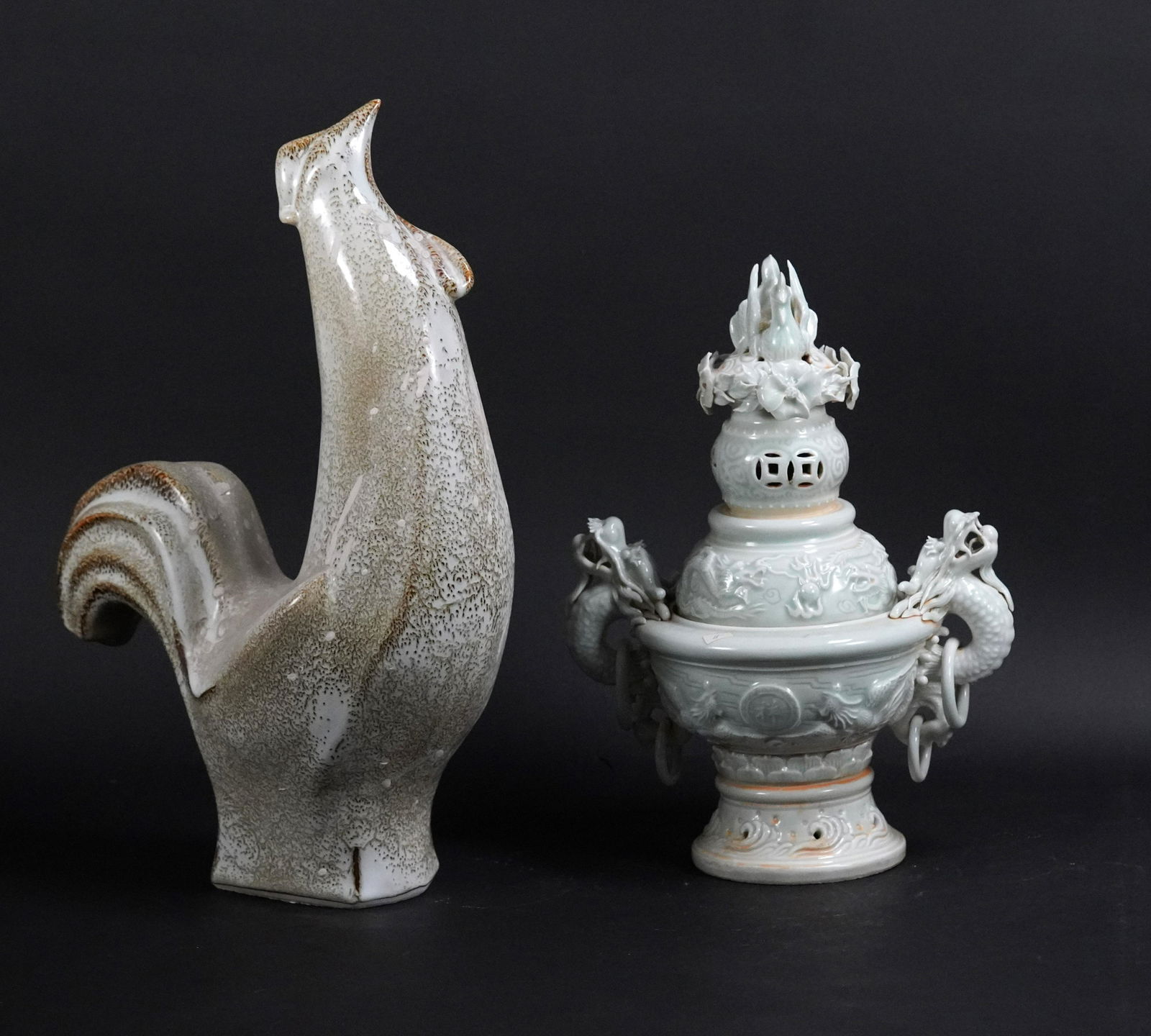 2 pcs Chinese fine items (1 of 7)