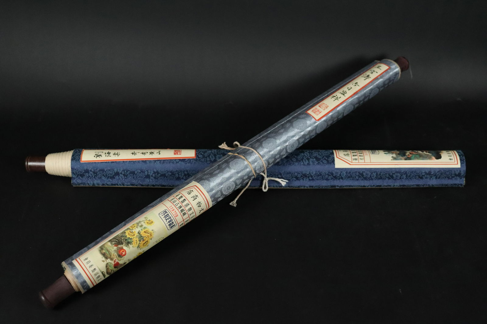2 pcs Chinese long scroll (1 of 7)